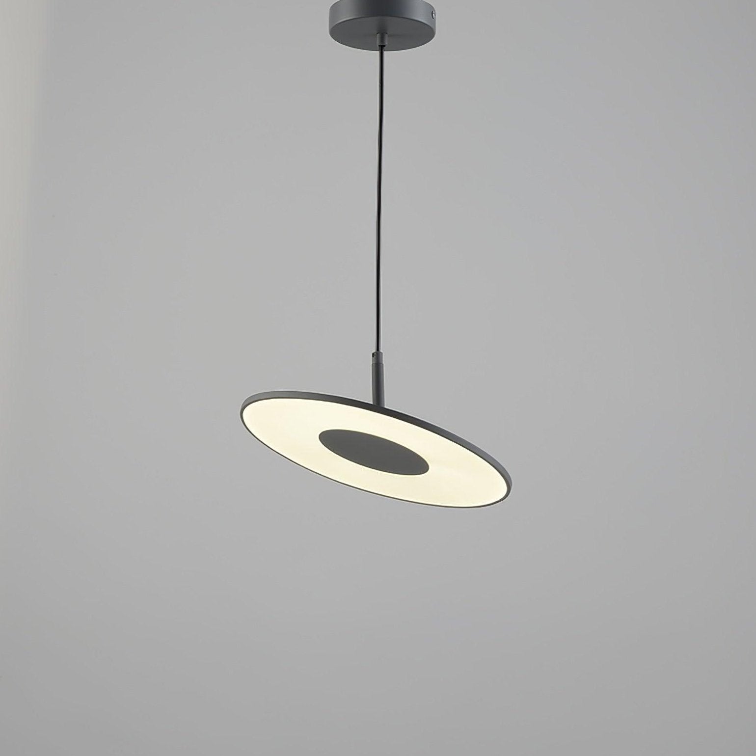 Vosolus Minimalist Metal Pendant Light - Neutralighting