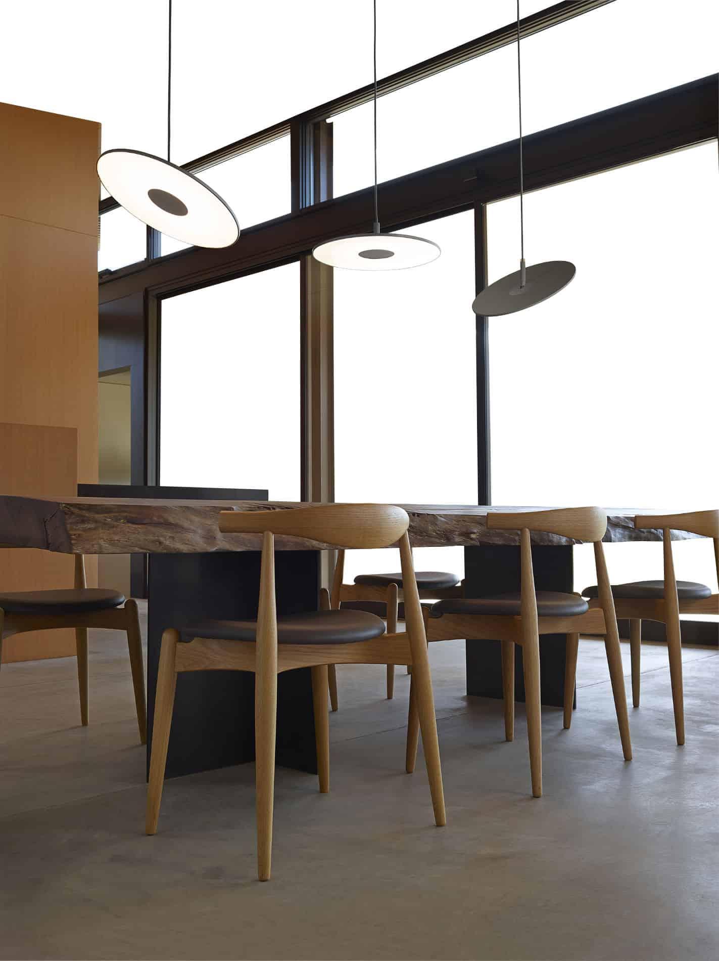 Vosolus Minimalist Metal Pendant Light - Neutralighting