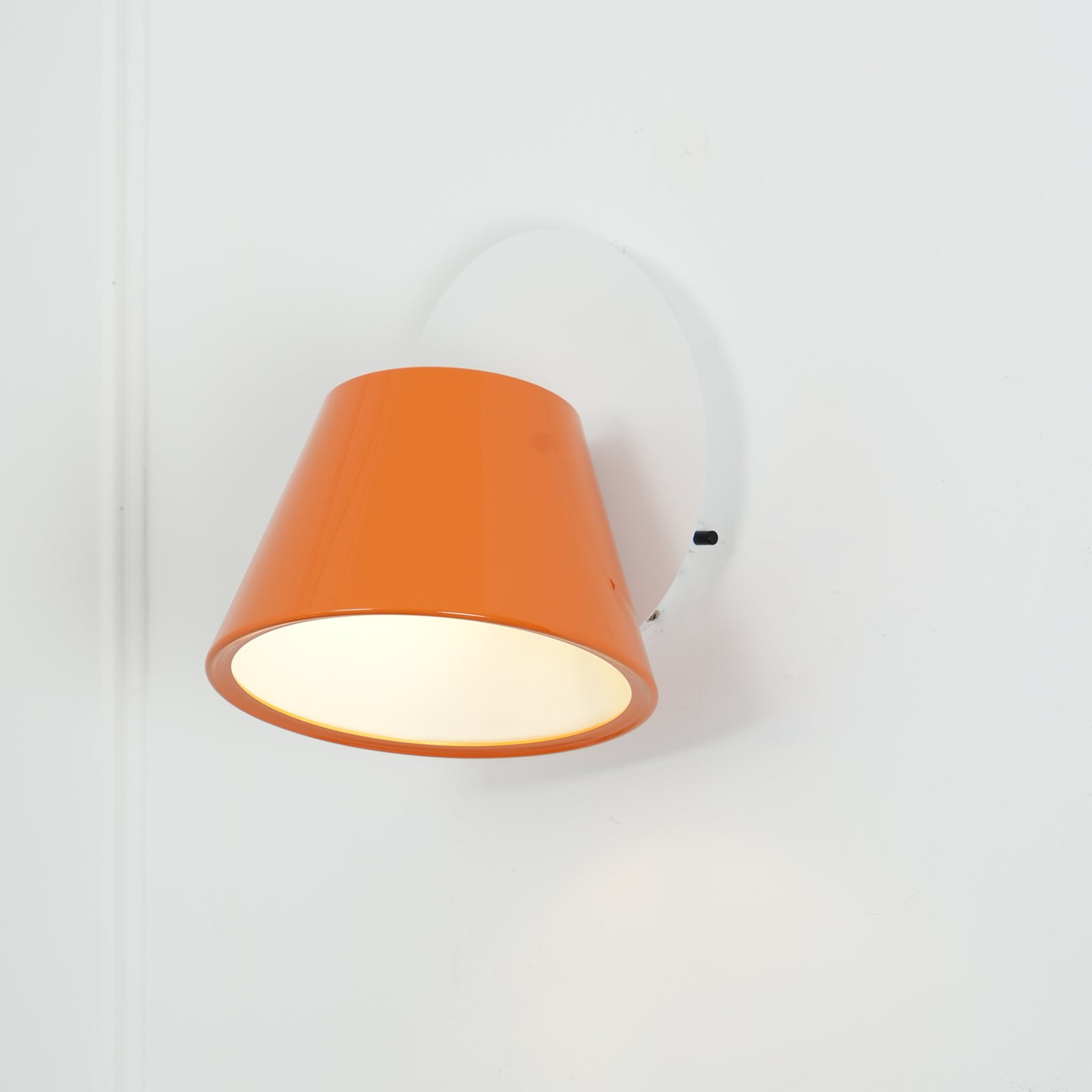 Fivra Dual Shade Wall Lamp - Neutralighting