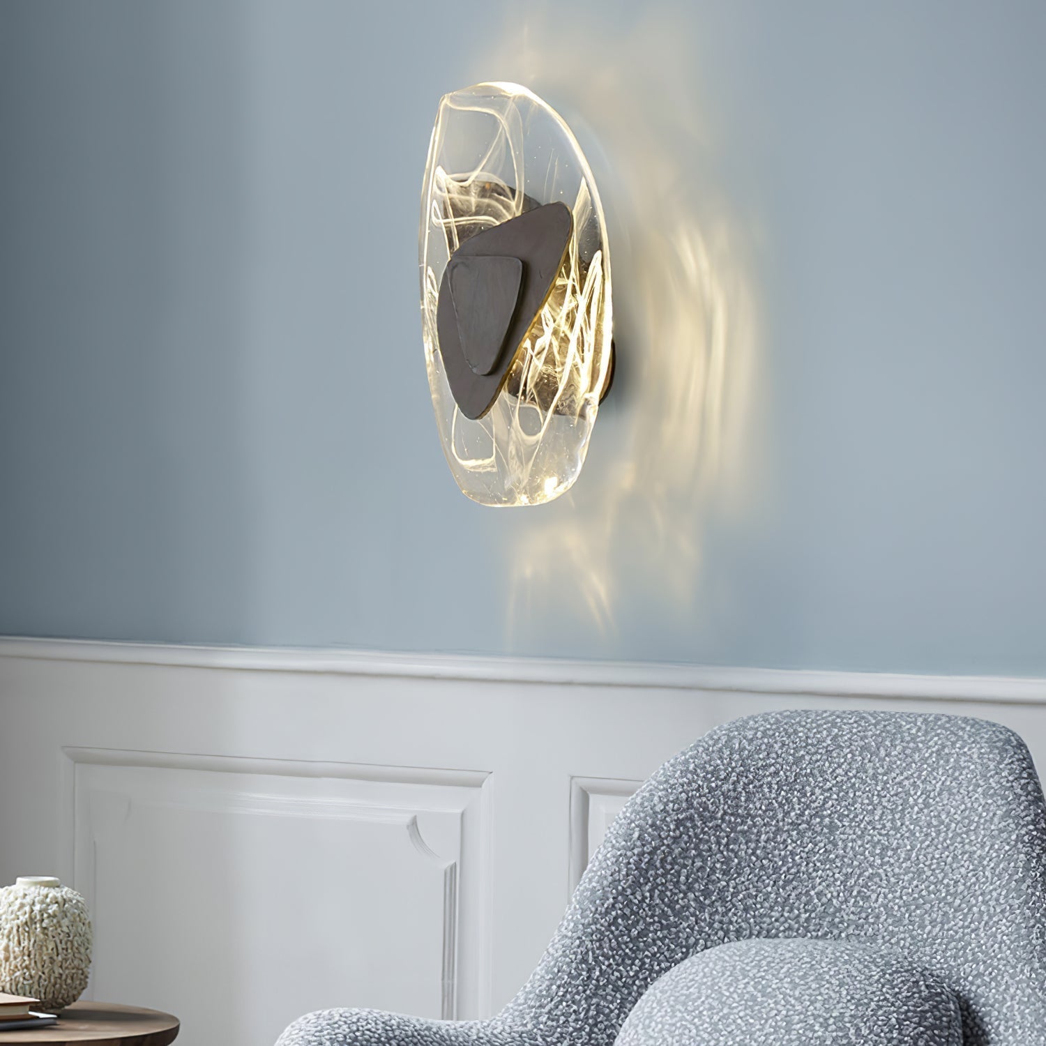 Beatrice Artistic Black Glass Wall Lamp - Neutralighting