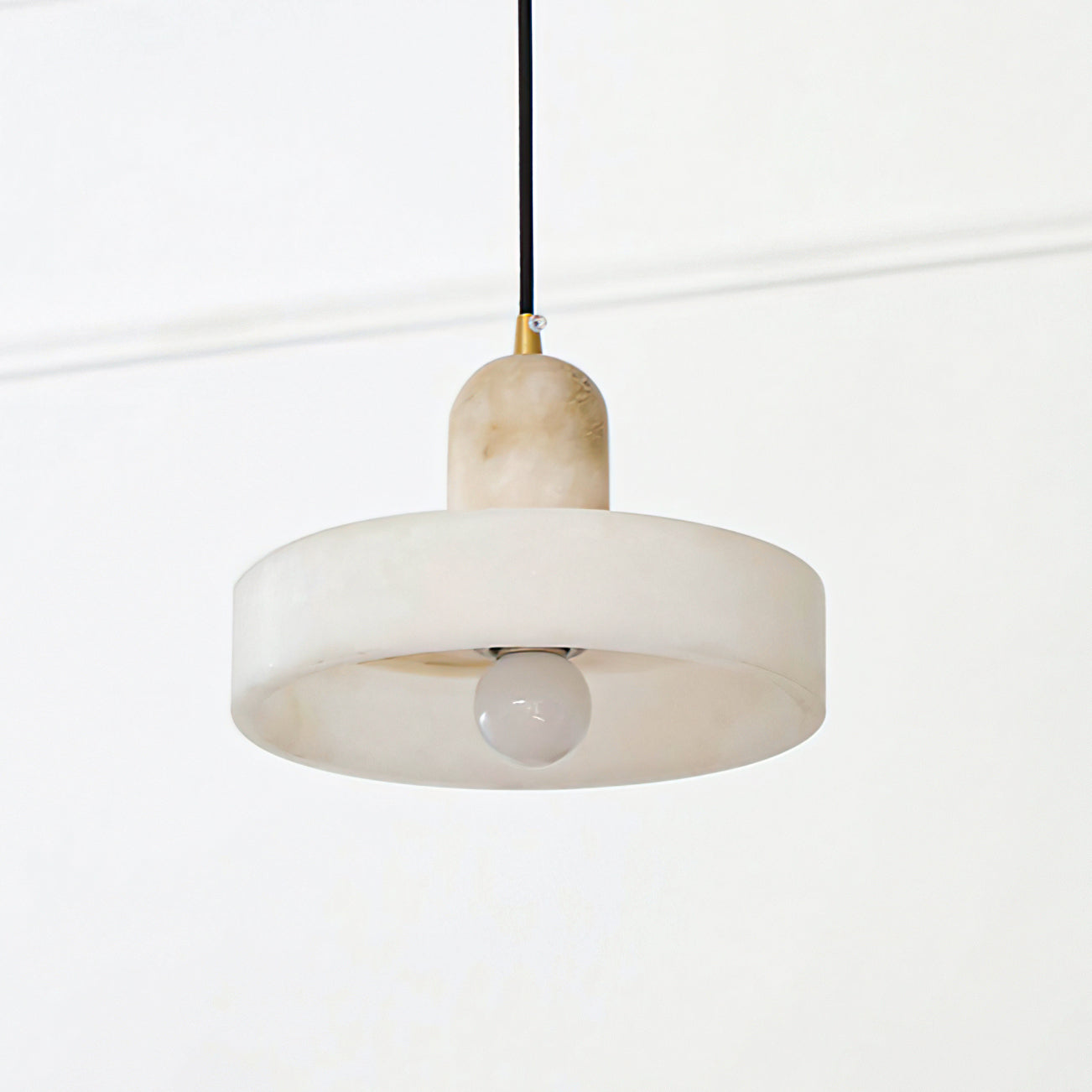 Luste Disc Orb Alabaster Pendant Light - Neutralighting