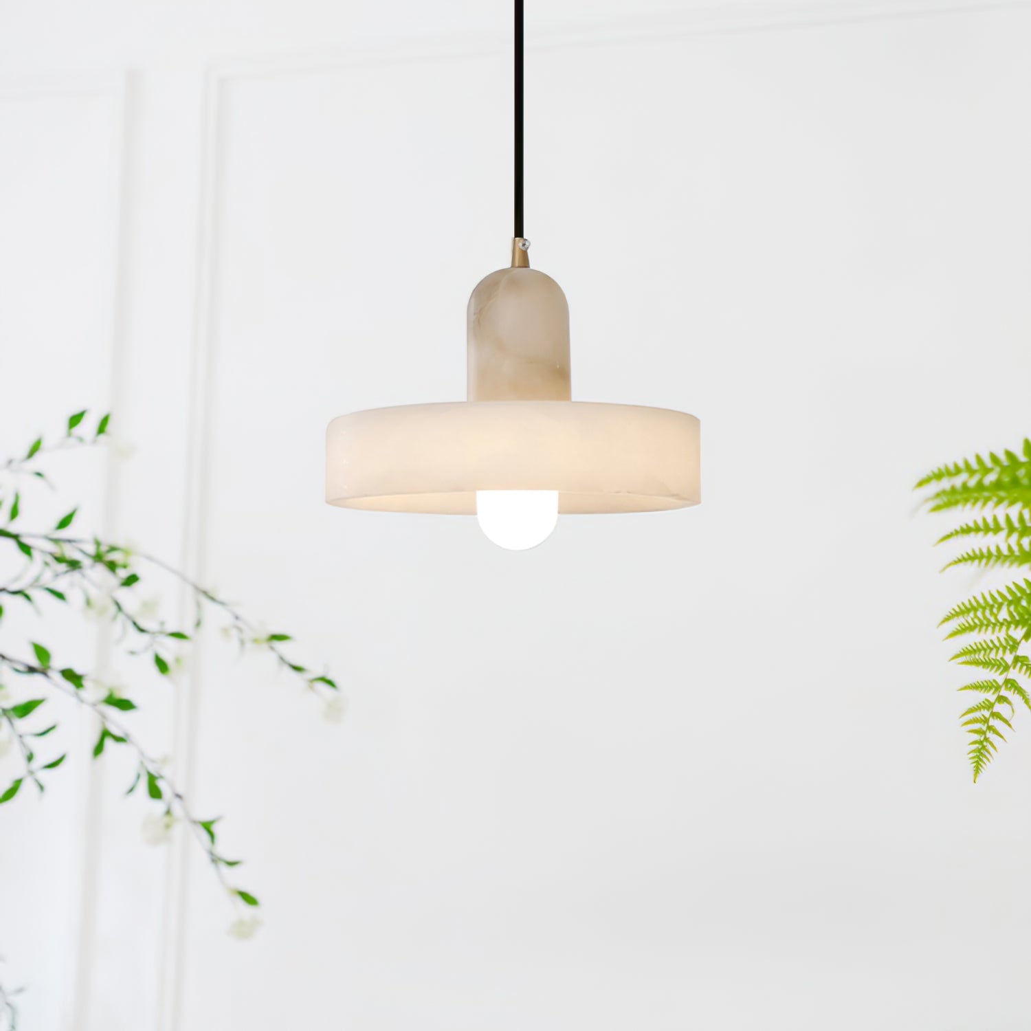Luste Disc Orb Alabaster Pendant Light - Neutralighting