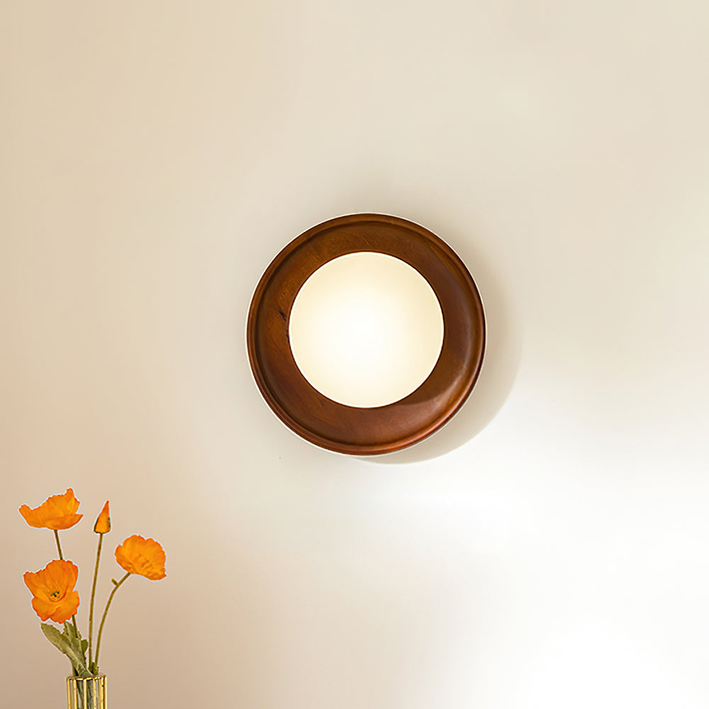 Novin Wooden Wall Lamp - Neutralighting