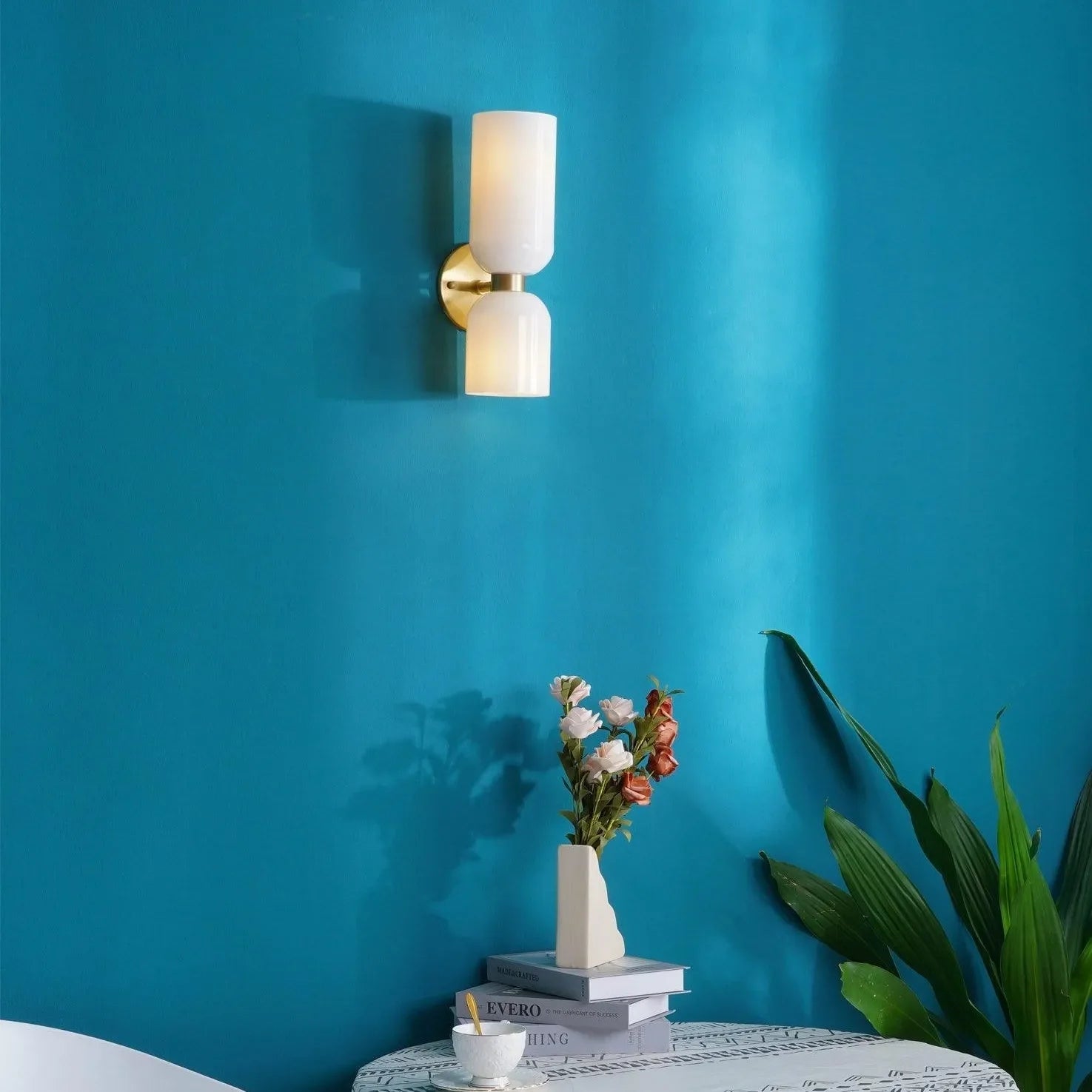 Arisha Wall Lamp Simple Double-head, White/Blue/Gray/Chrome, Bedroom - Neutralighting