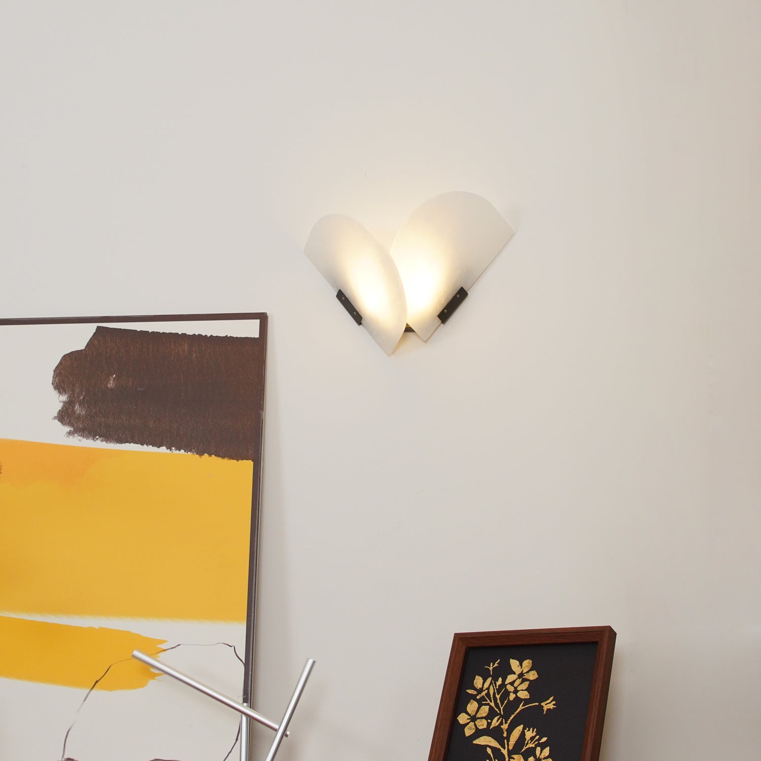 Cevelaris Heart Alabaster Wall Light - Neutralighting