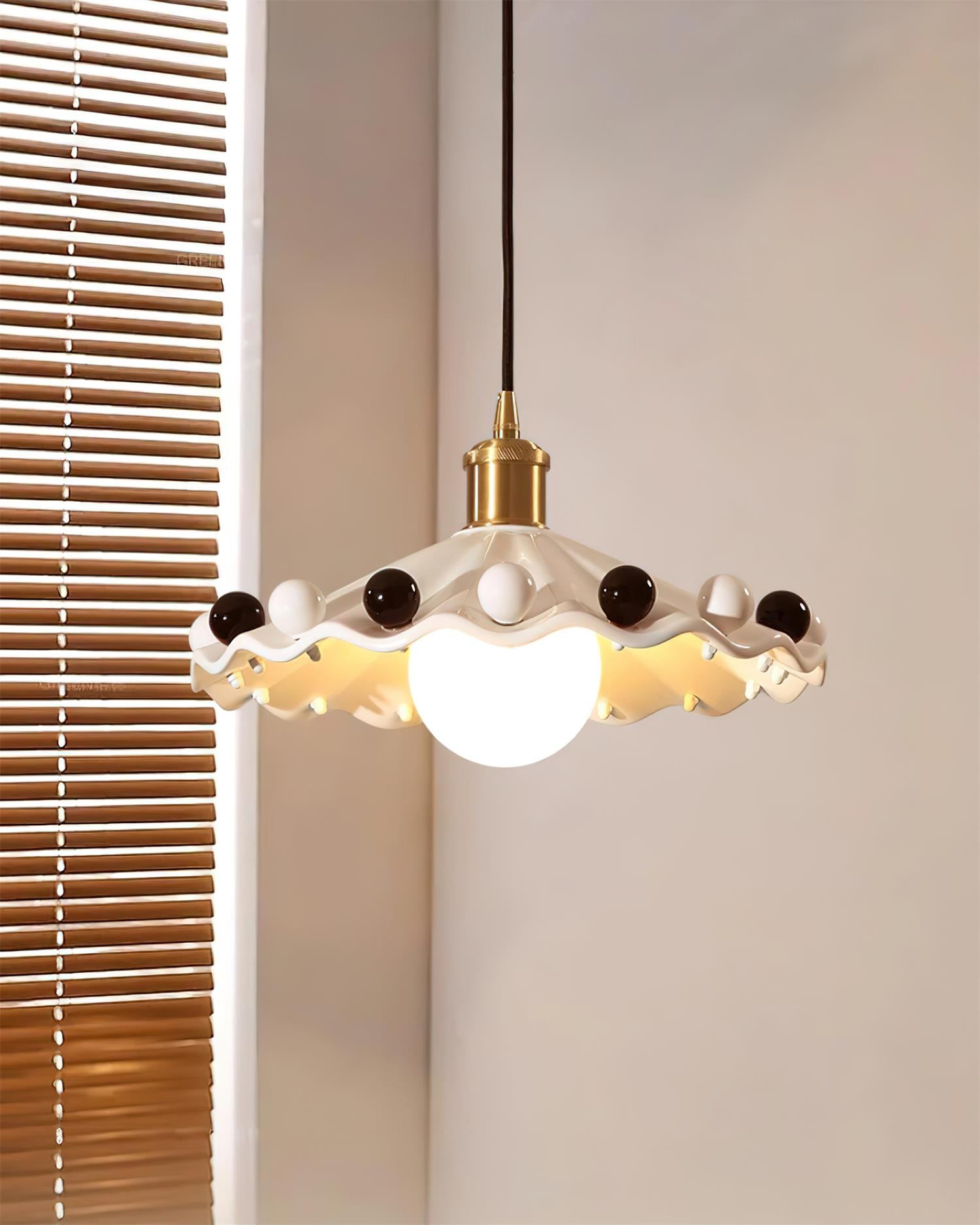 Pixen Wavy Ceramic Shade Pendant Lamp - Neutralighting