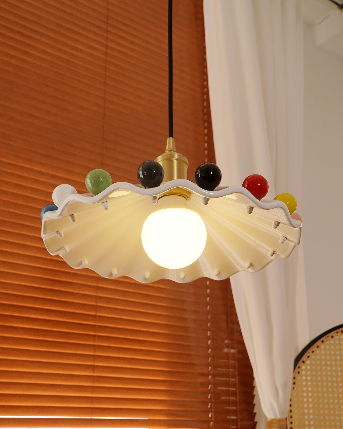 Pixen Wavy Ceramic Shade Pendant Lamp - Neutralighting