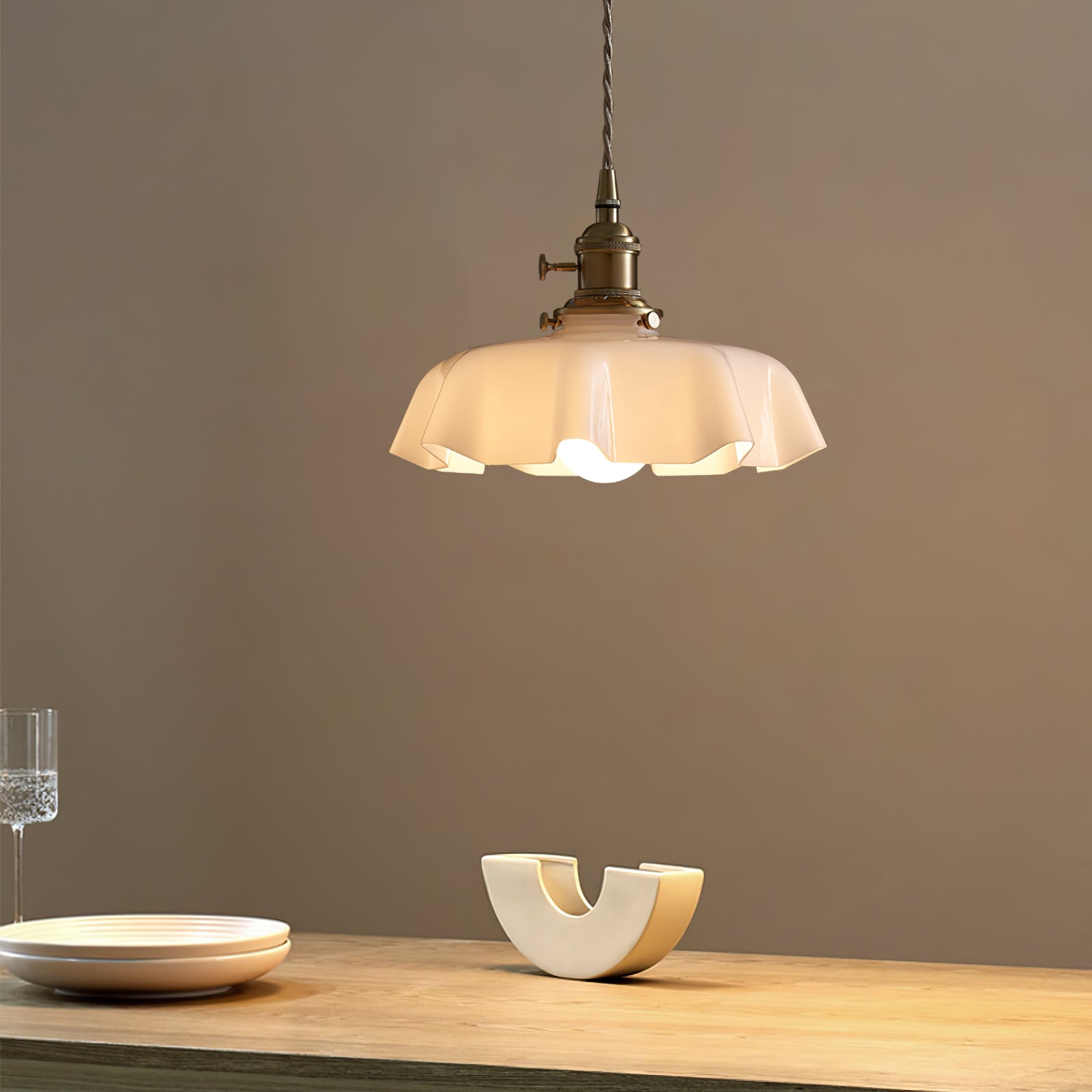 Civen Farmhouse Ruffled Pendant Light - Neutralighting