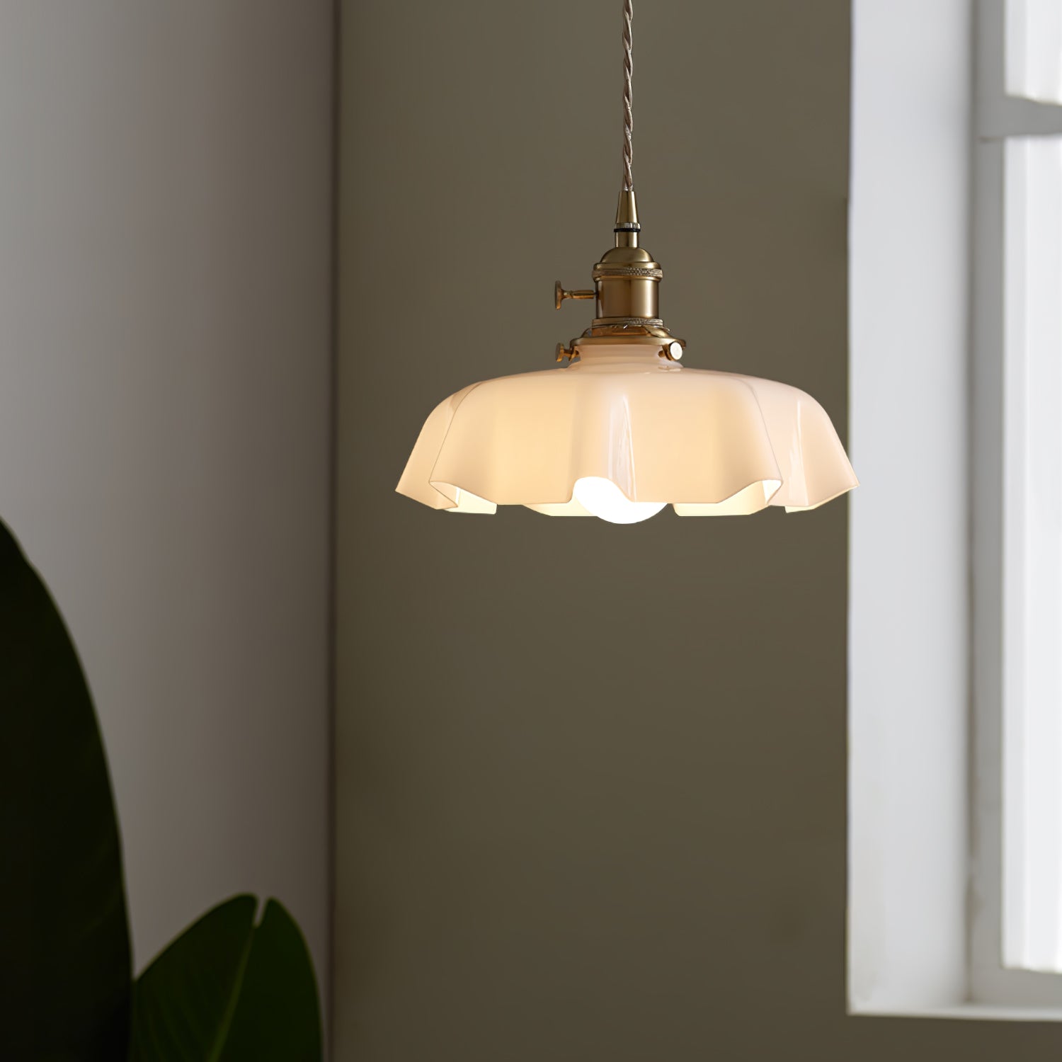 Civen Farmhouse Ruffled Pendant Light - Neutralighting