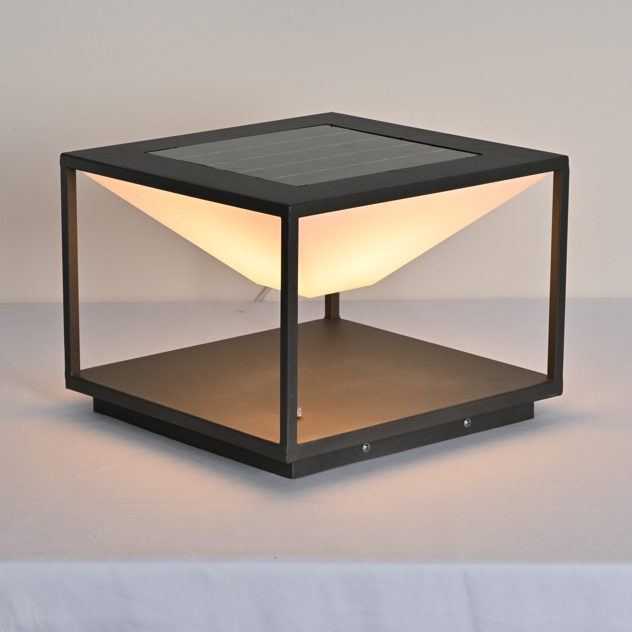 Ray Geo Frame Solar Outdoor Light - Neutralighting