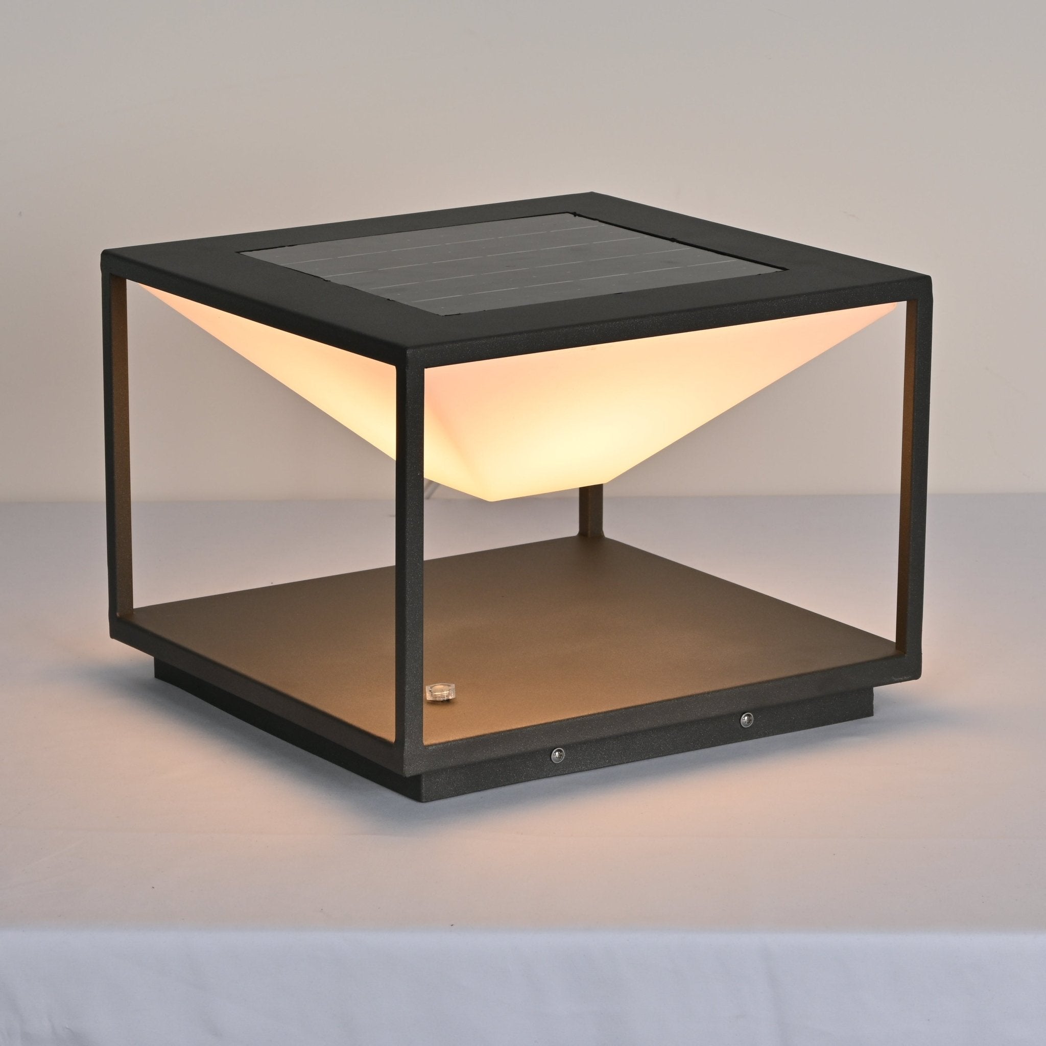 Ray Geo Frame Solar Outdoor Light - Neutralighting