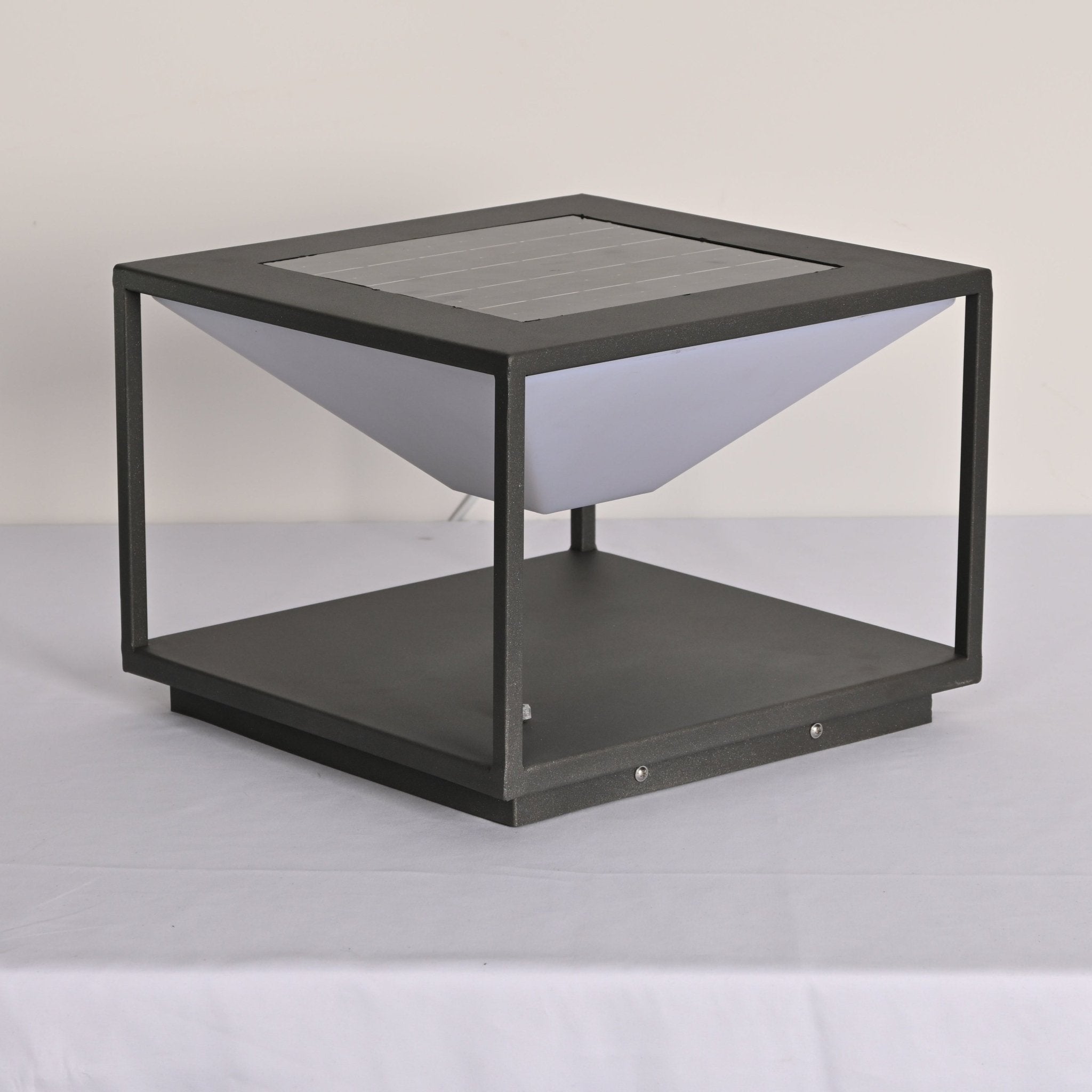 Ray Geo Frame Solar Outdoor Light - Neutralighting