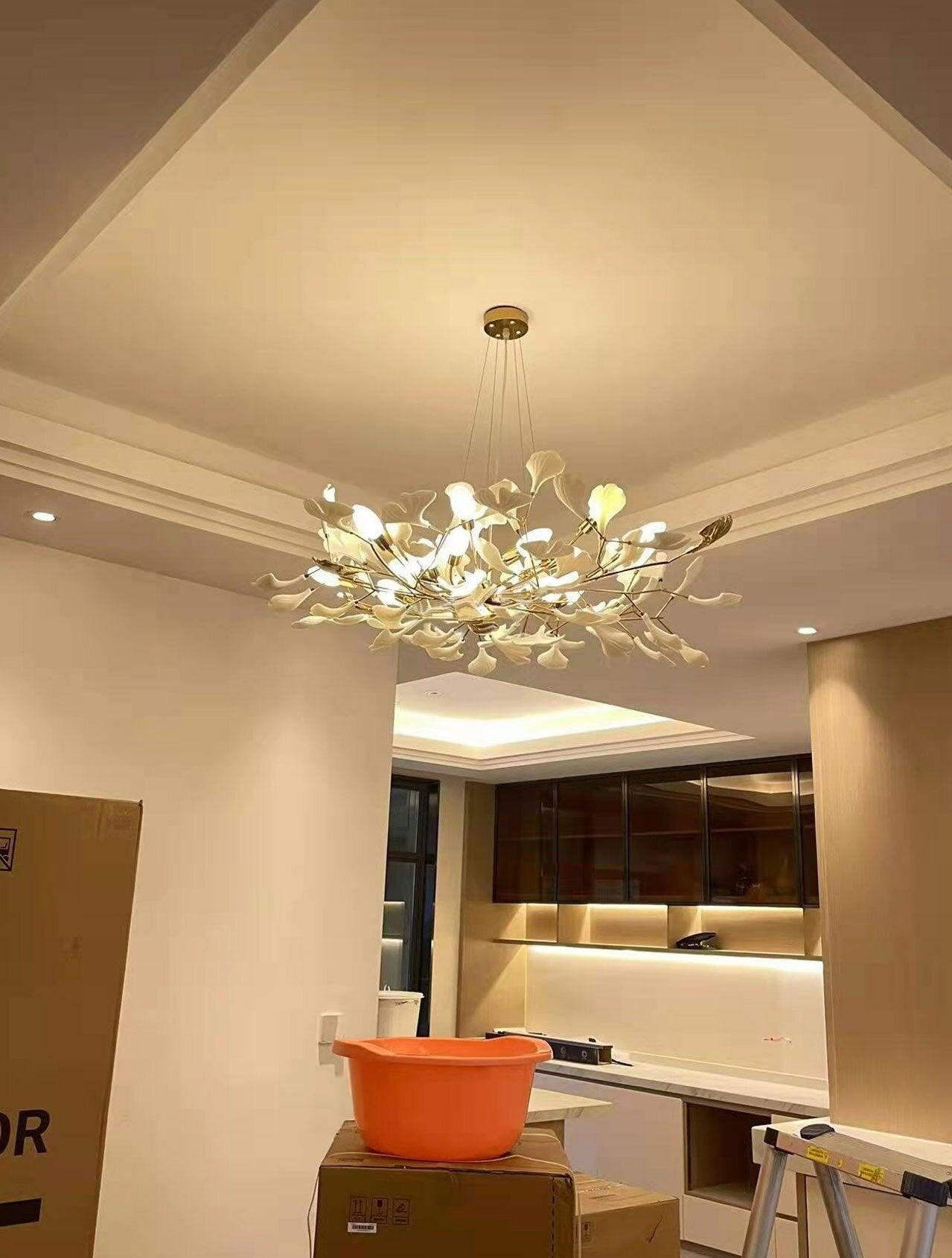 Chandelier White Ceramic Ginkgo Petals Gold - Neutralighting