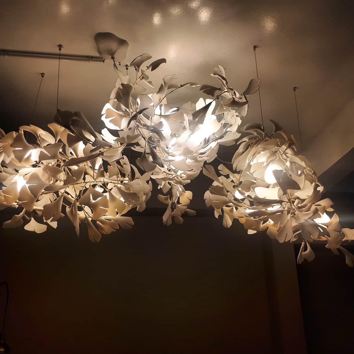 Chandelier Metal Frame Ceramic Gingko Leaf Shade White Gold Modern - Neutralighting