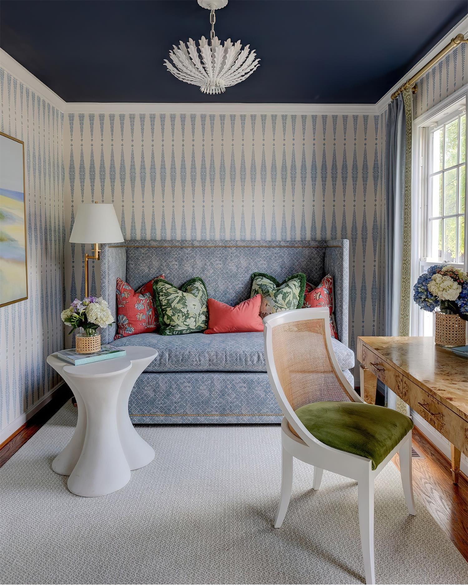 Geyon Golden Leaf Chandelier - Neutralighting