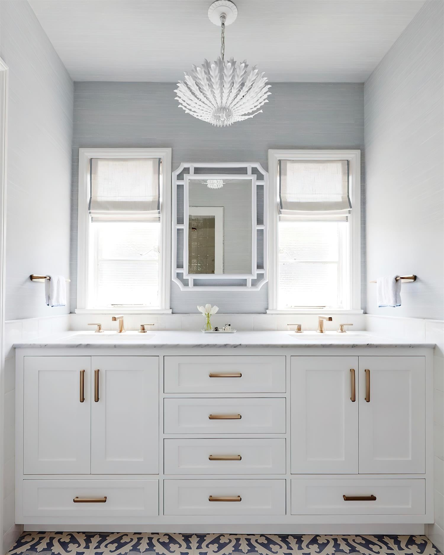 Geyon Golden Leaf Chandelier - Neutralighting