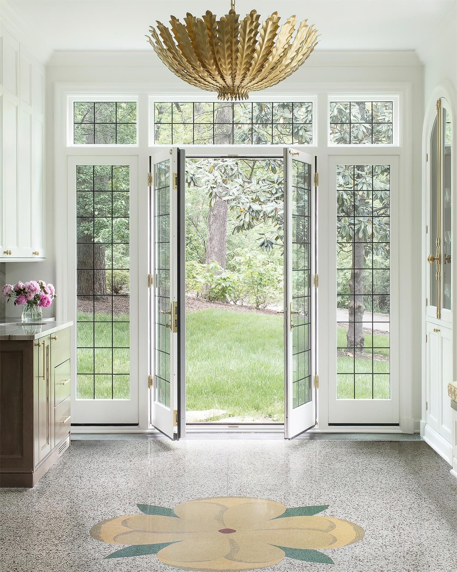 Geyon Golden Leaf Chandelier - Neutralighting