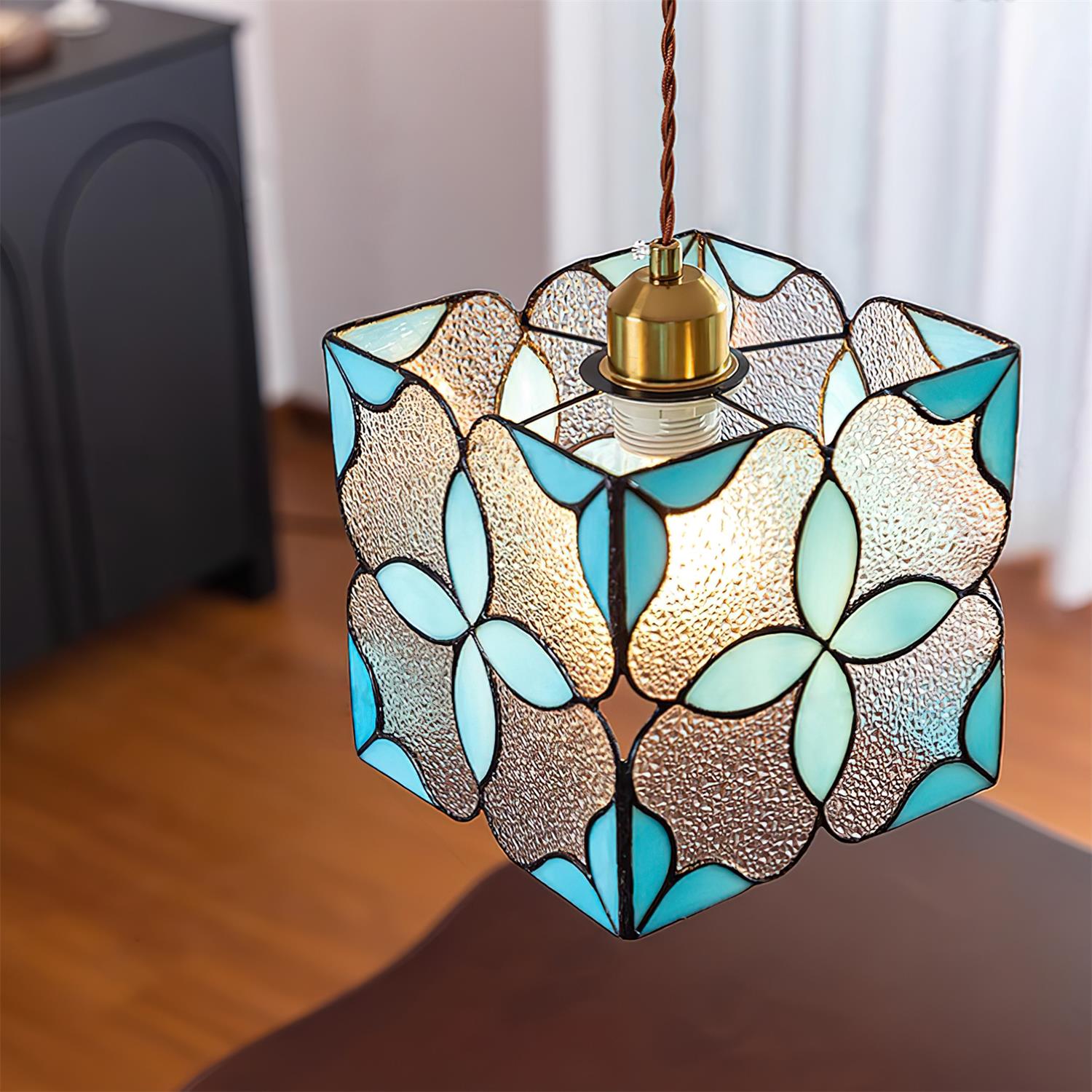 Glyna Tiffany Pendant Light - Neutralighting