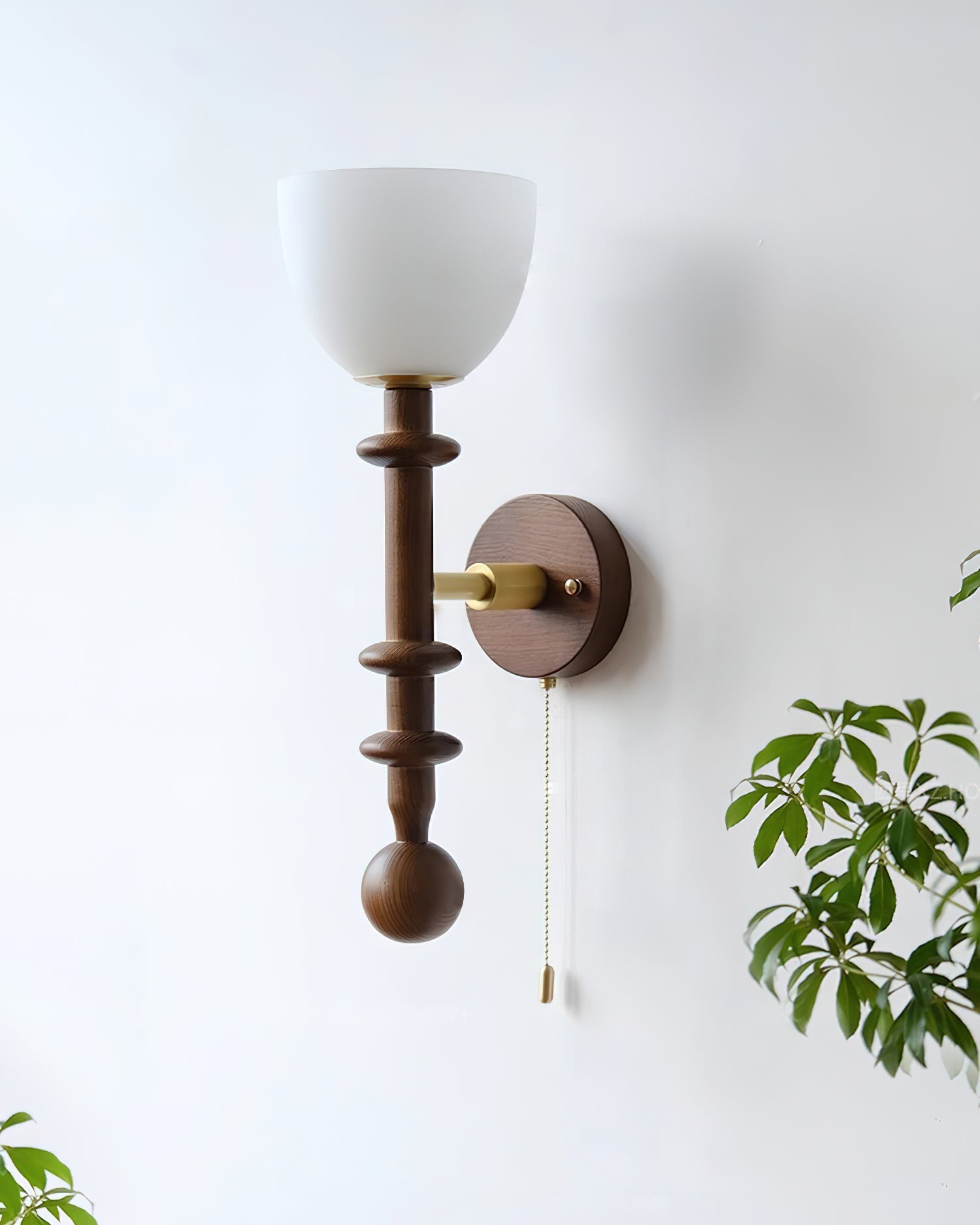 Pivelo Wooden Wall Lamp - Neutralighting