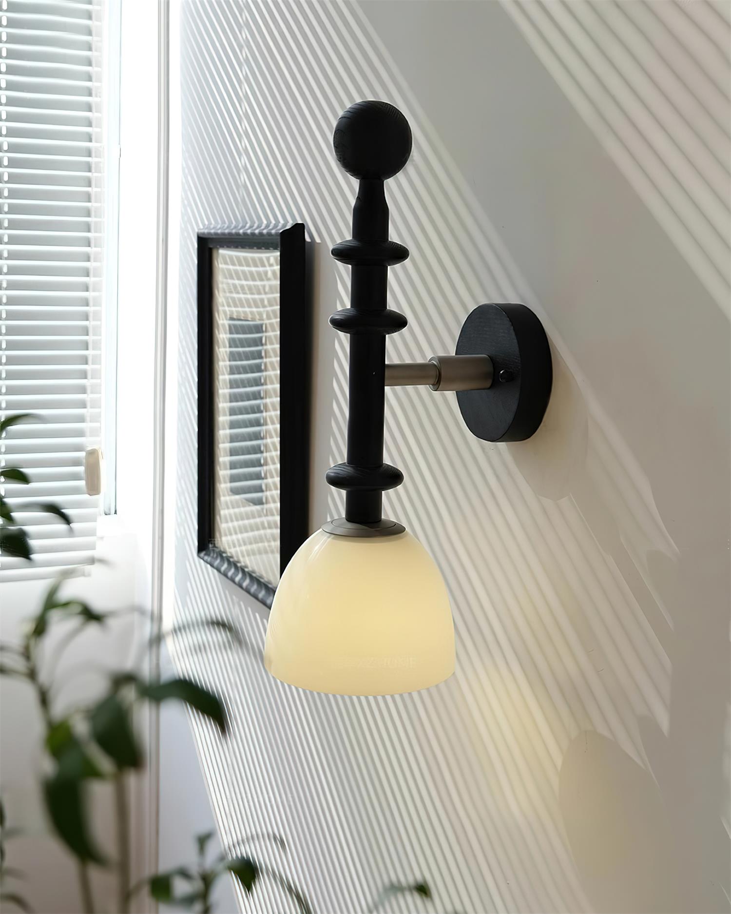Pivelo Wooden Wall Lamp - Neutralighting