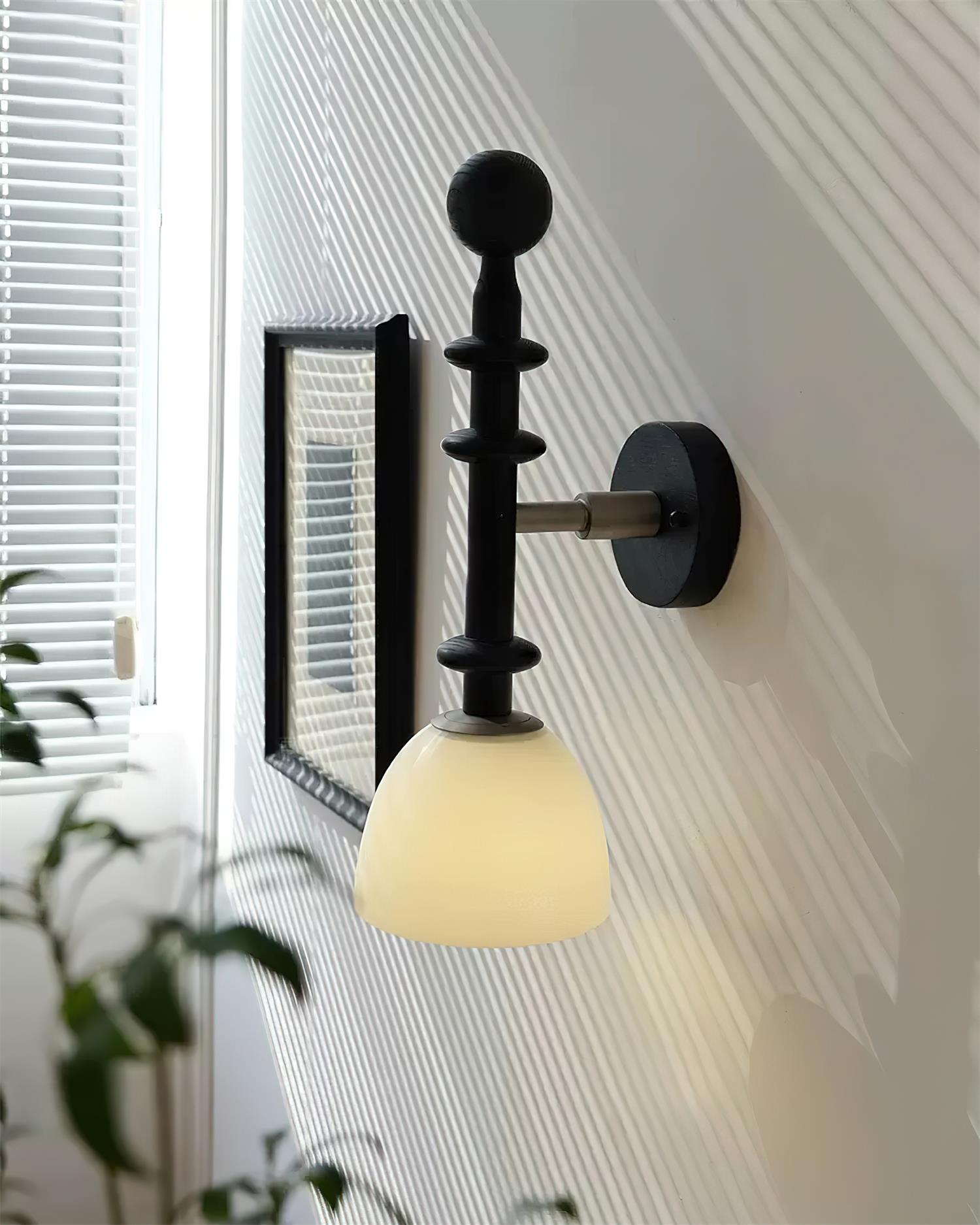Pivelo Wooden Wall Lamp - Neutralighting