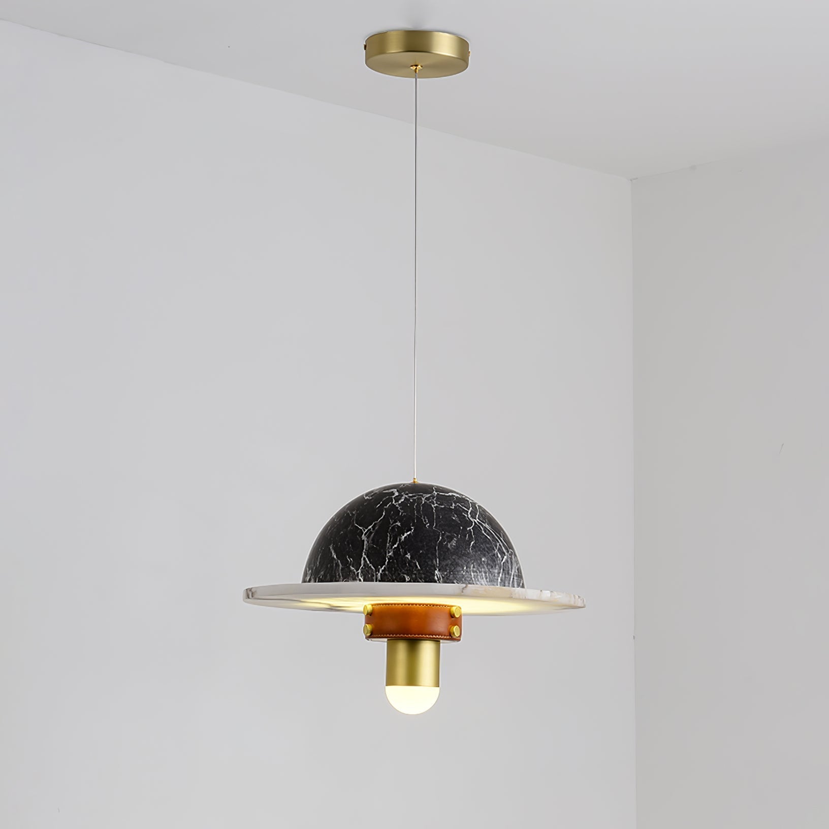 Jutta Pendant Lamp Marble Leather Fusion - Neutralighting