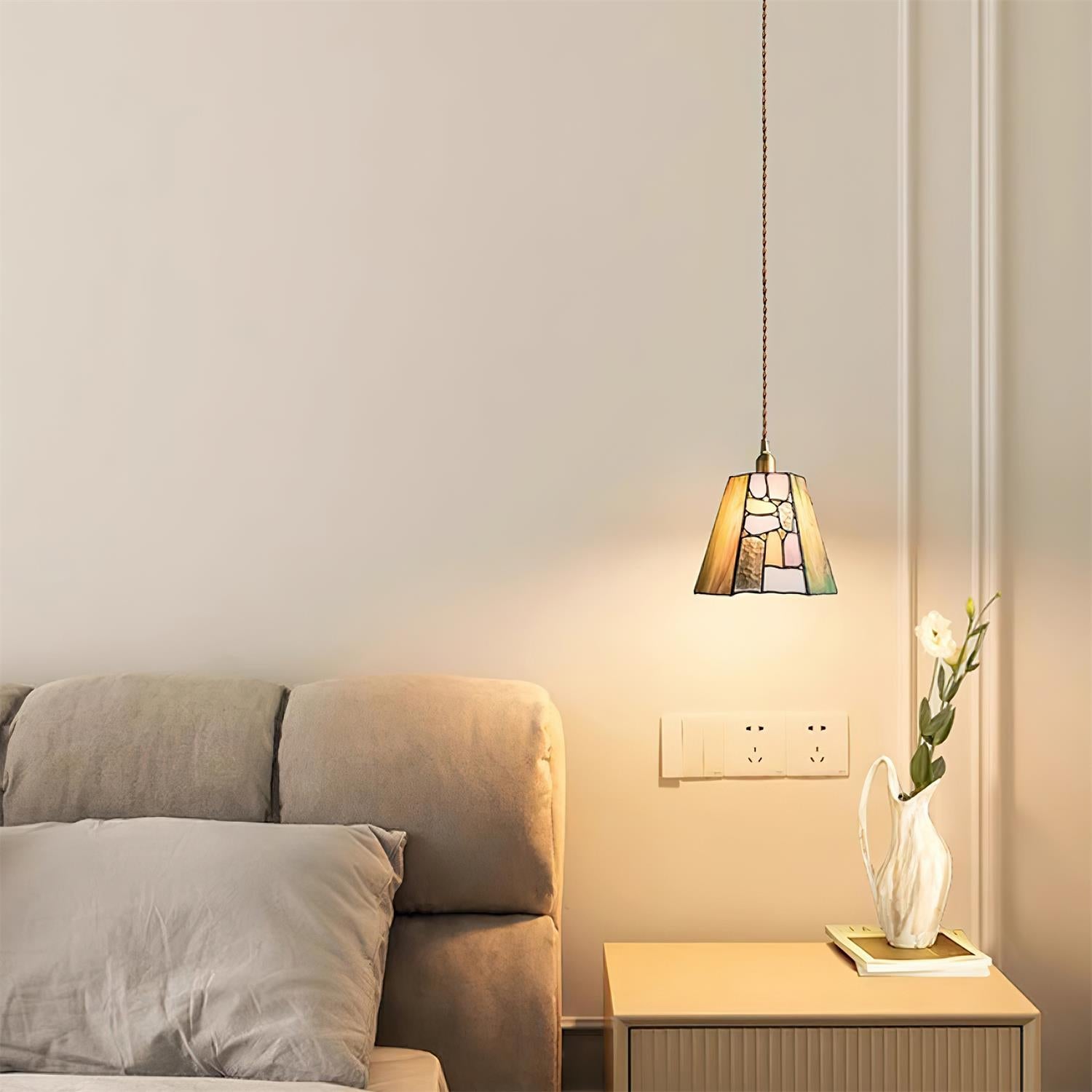 Mavine Tiffany-Style Stained Glass Pendant Light - Neutralighting