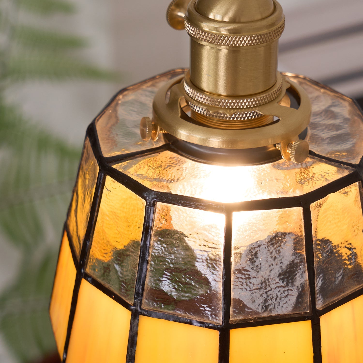 Pendant Lamp Stained Glass Shade Vintage Pattern Brass Retro - Neutralighting