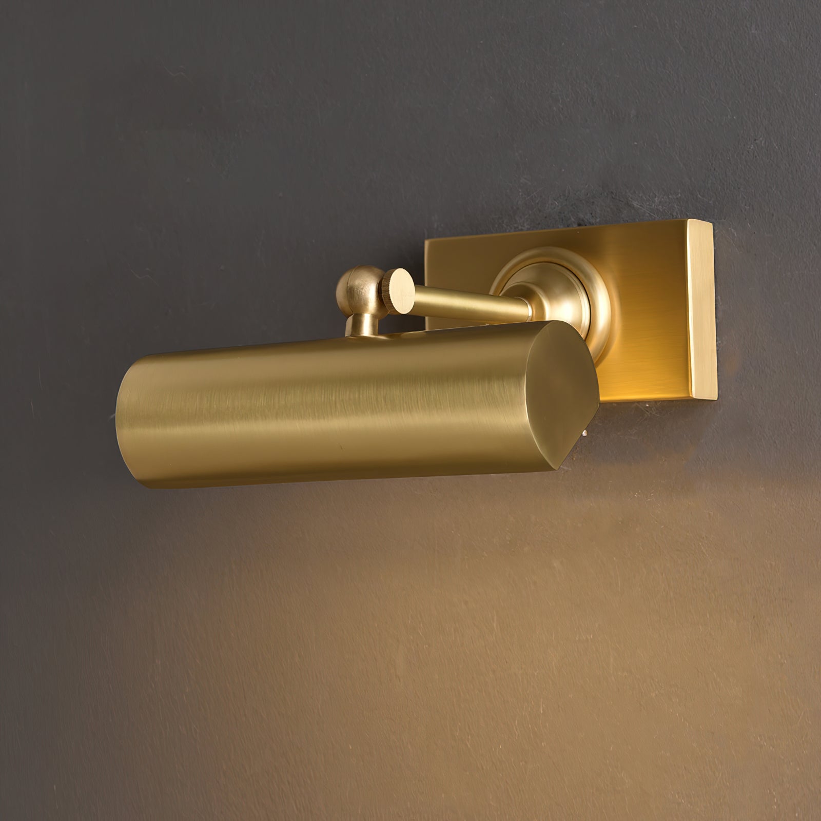 Vebilo Brass Double Wall Light - Neutralighting