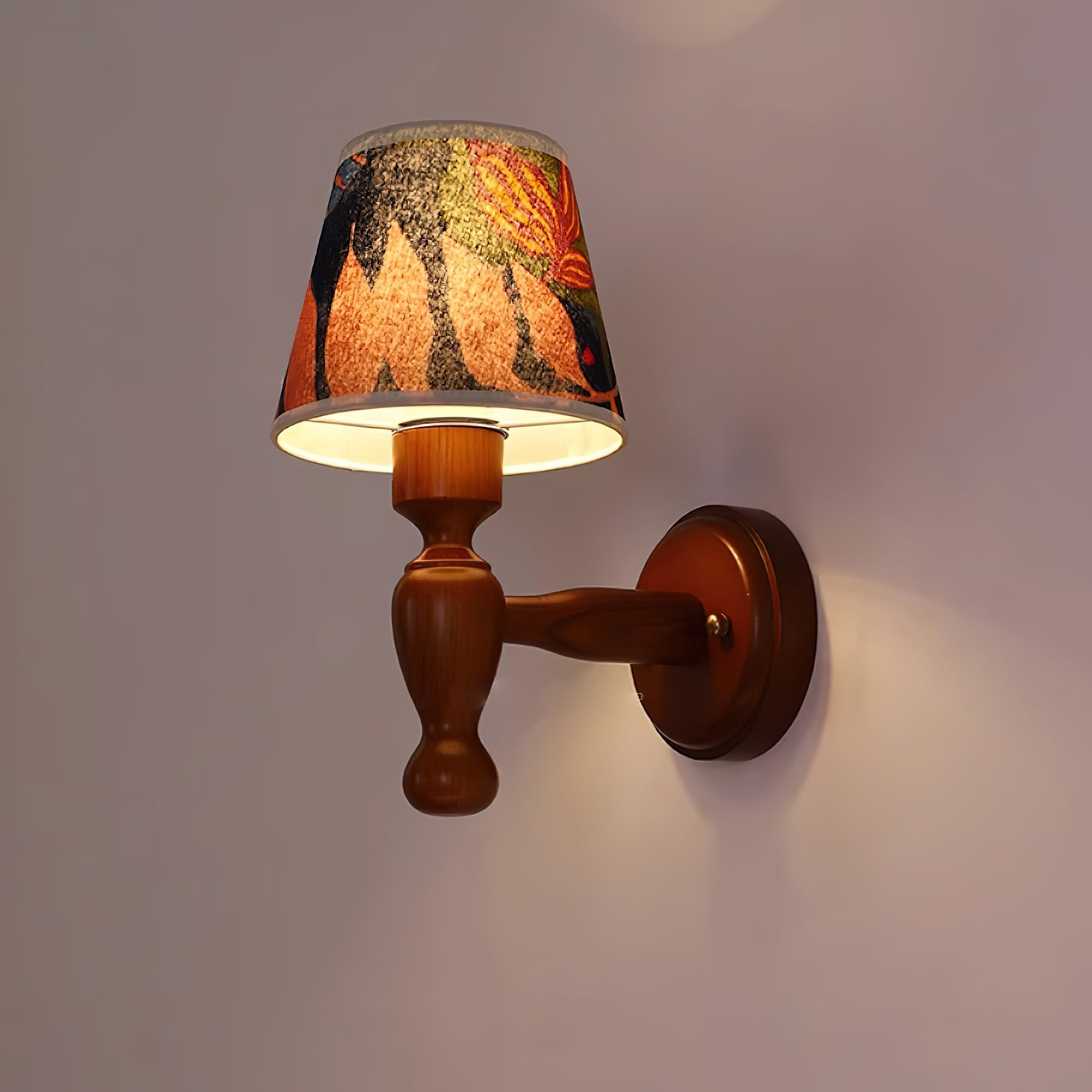 Mapleleaf Wooden Wall Lamp - Neutralighting