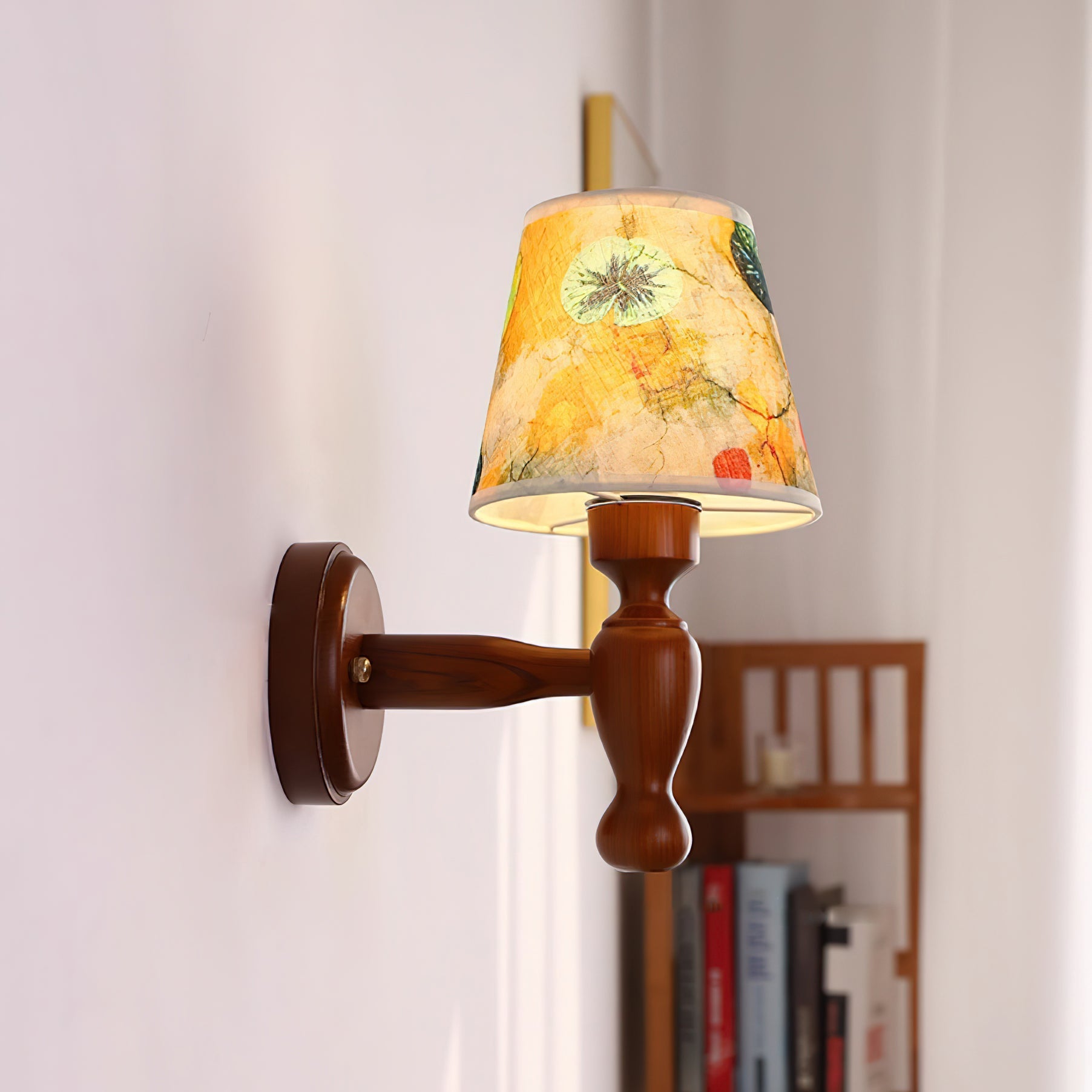 Mapleleaf Wooden Wall Lamp - Neutralighting