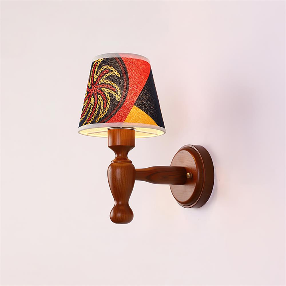 Mapleleaf Wooden Wall Lamp - Neutralighting