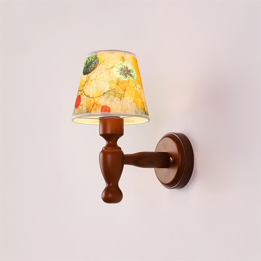 Mapleleaf Wooden Wall Lamp - Neutralighting
