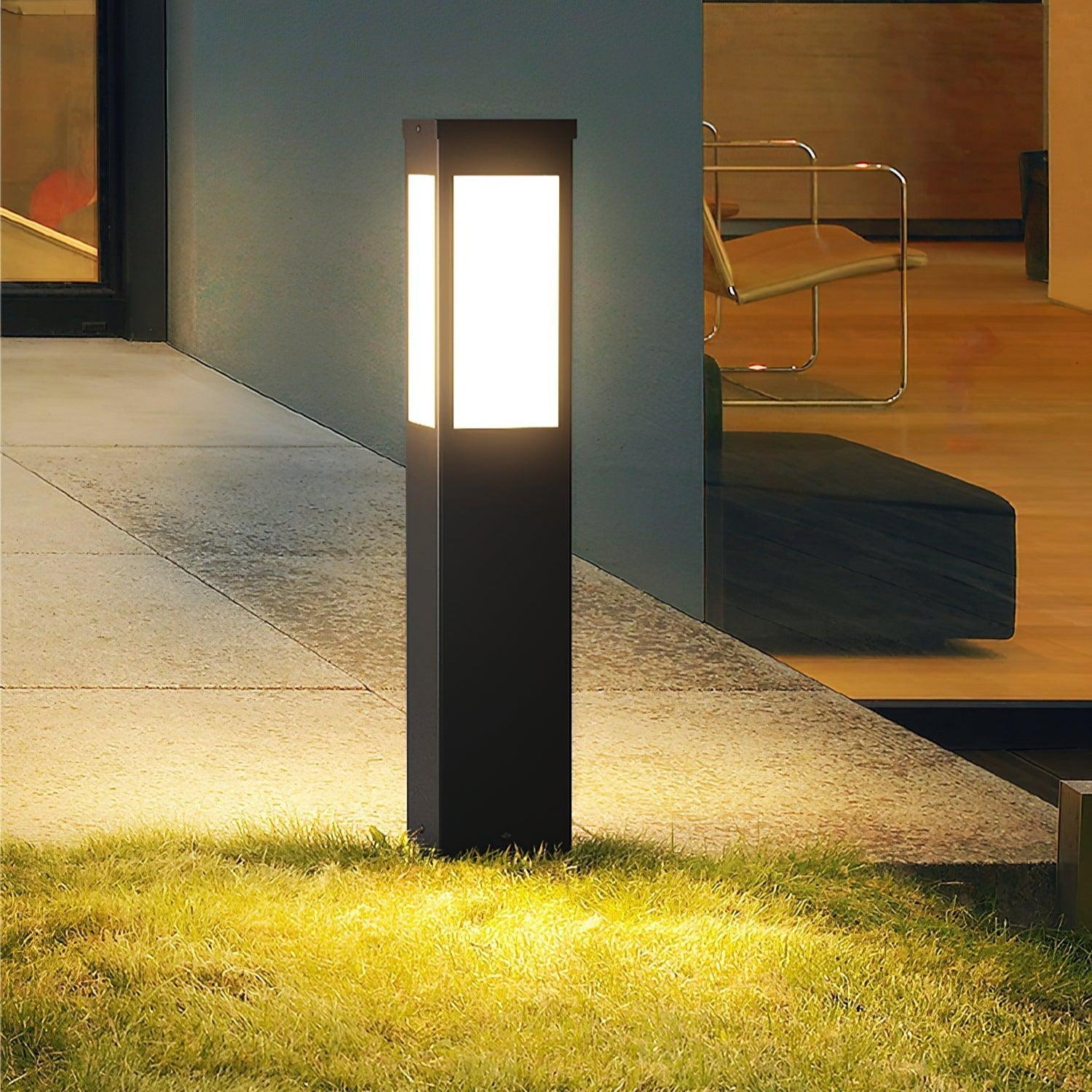 Leo Bollard Solar Outdoor Light - Neutralighting
