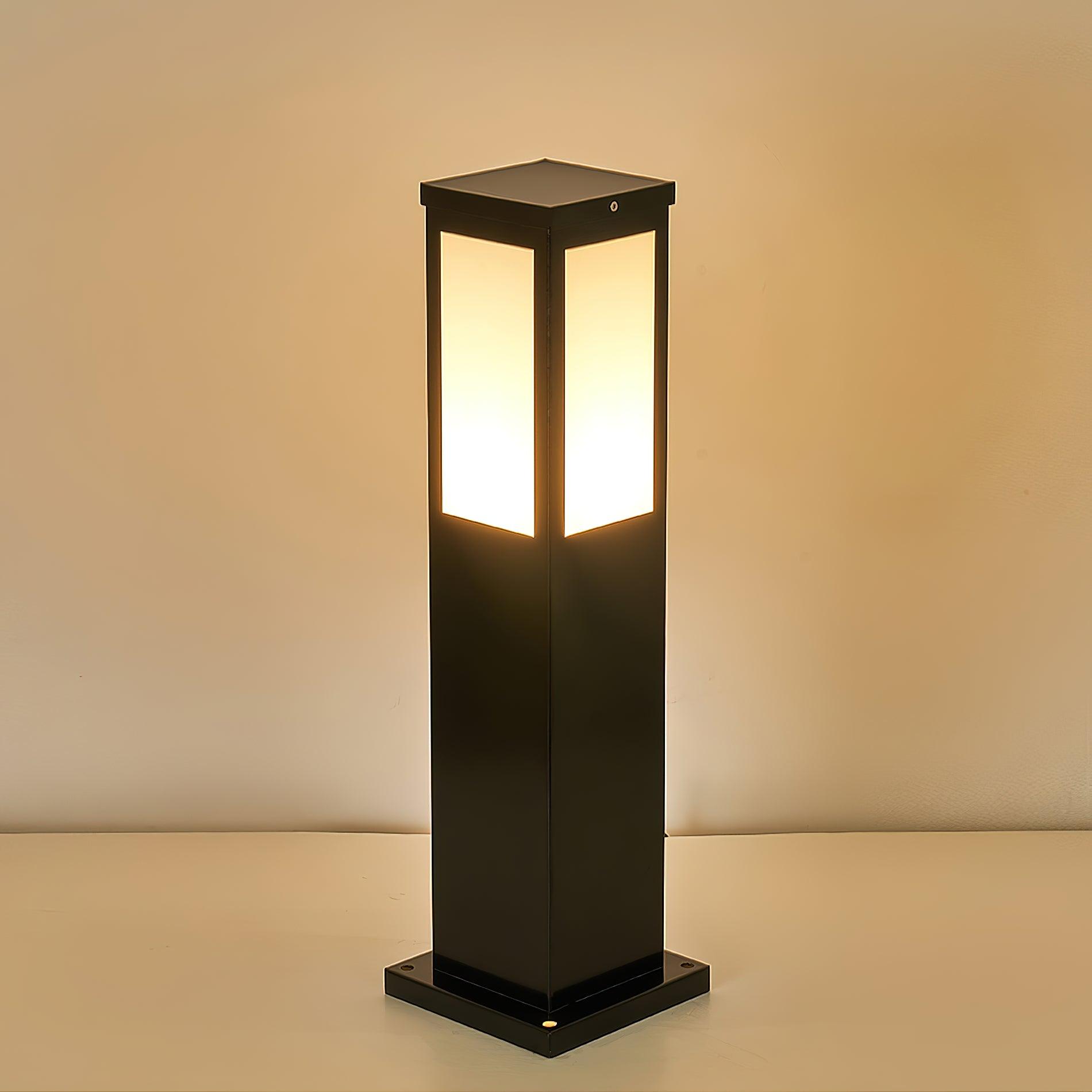 Leo Bollard Solar Outdoor Light - Neutralighting