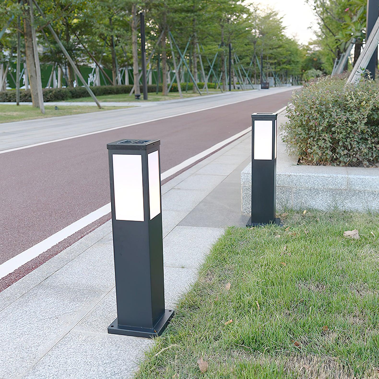 Leo Bollard Solar Outdoor Light - Neutralighting