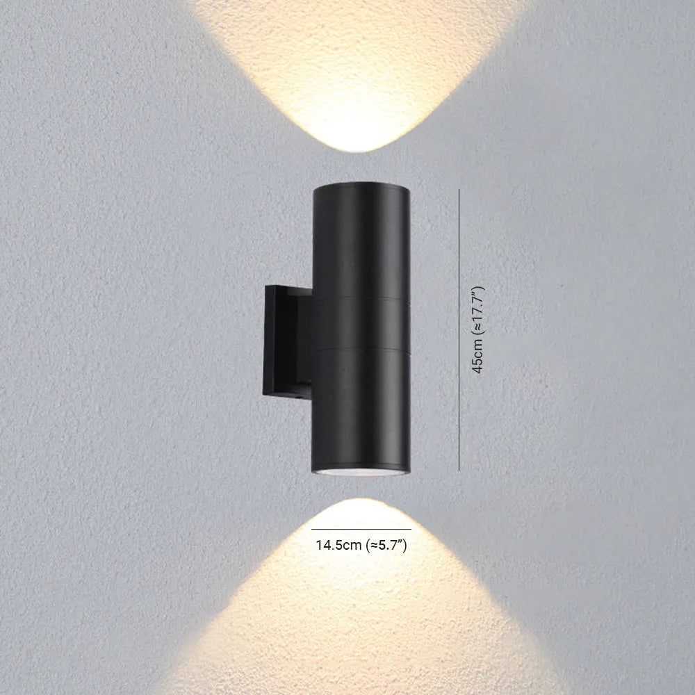 Kren Minimalist Metal Double-headed Outdoor Wall Lamp, Black - Neutralighting