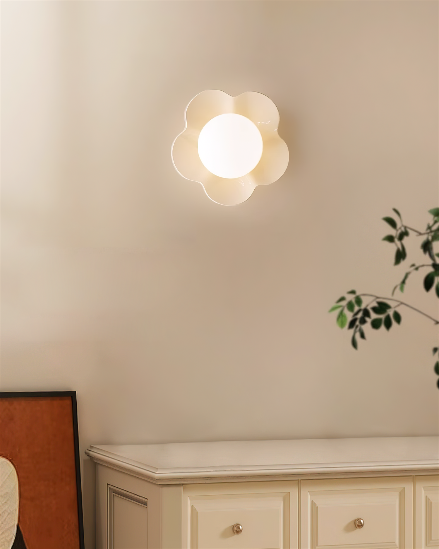 Petalia Wall Lamp - Neutralighting