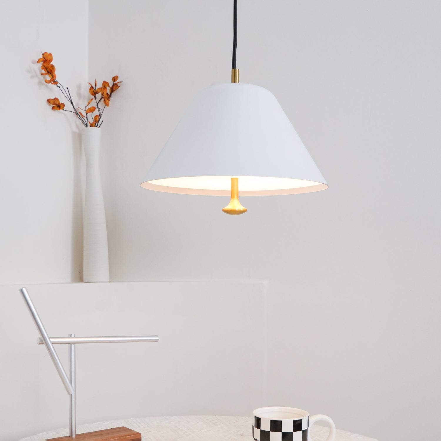 Pendant Lamp Modern Metal Shade in Green and White Minimalist - Neutralighting