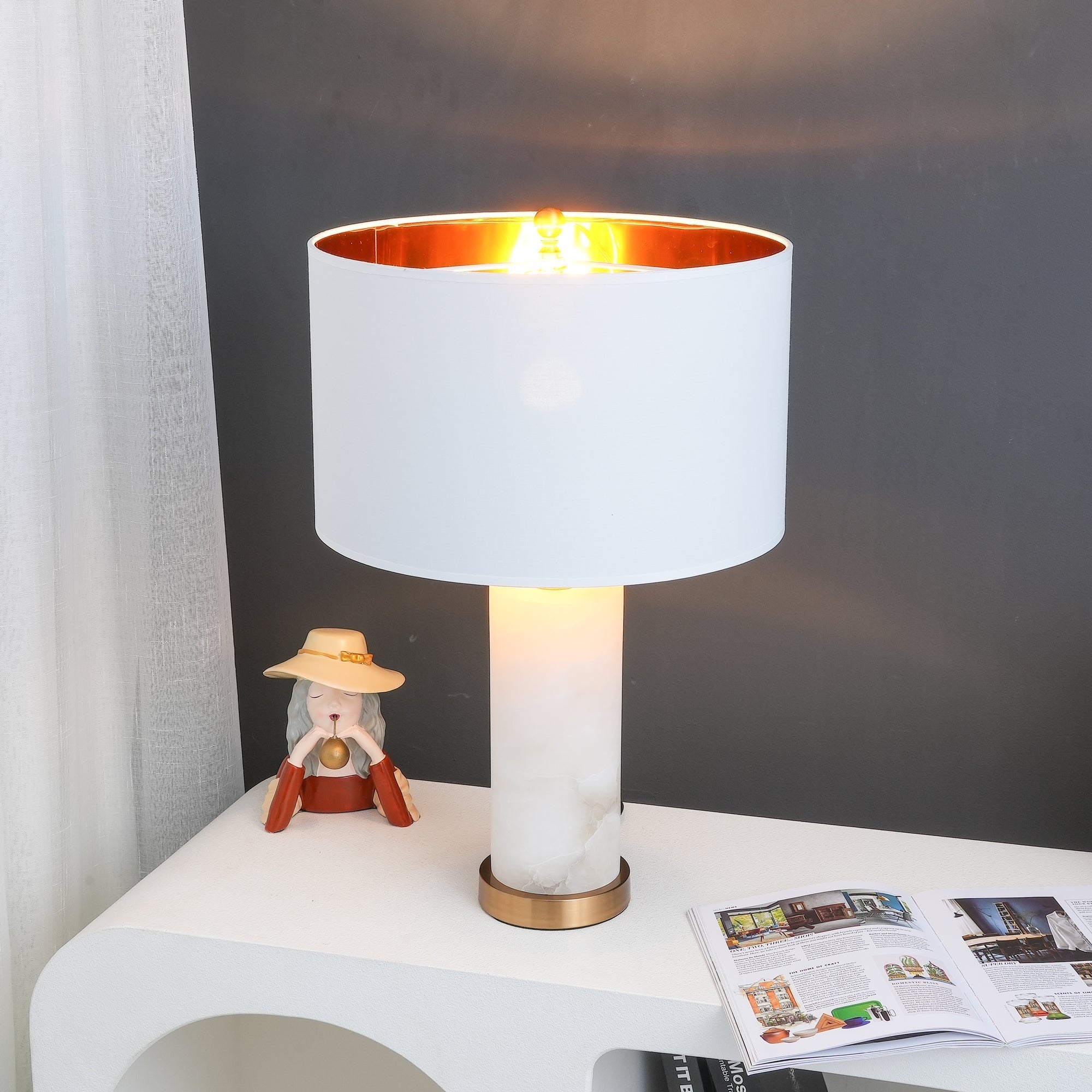 Zosilis Cylindrical Alabaster Table Lamp - Neutralighting