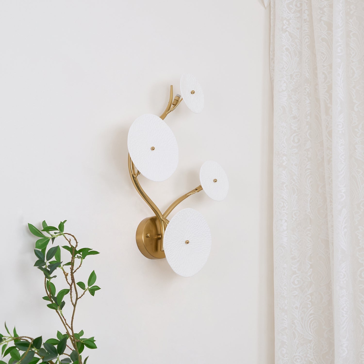 Kaivo Lotus Petal Wall Lamp