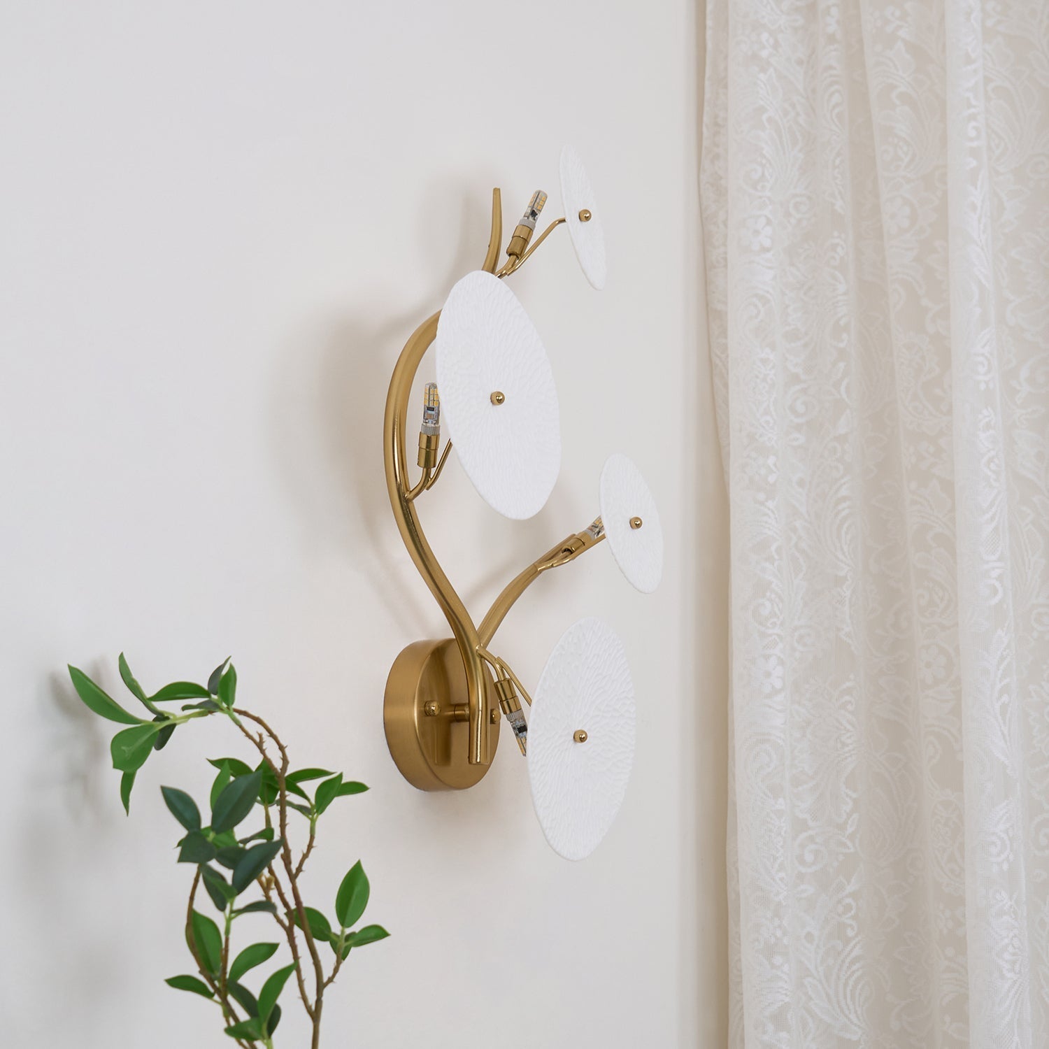 Kaivo Lotus Petal Wall Lamp