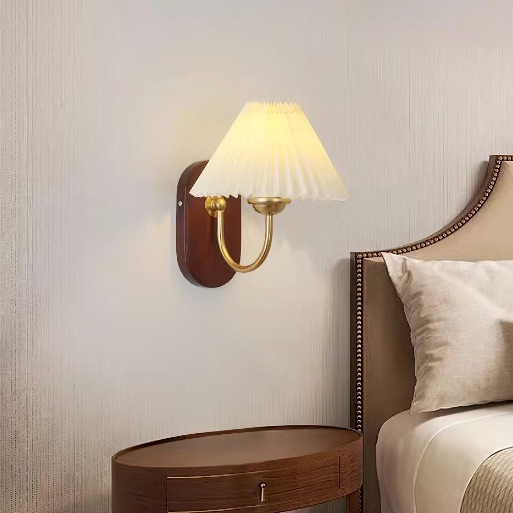 Solenne Vintage Pleated Shade Wall Lamp - Neutralighting