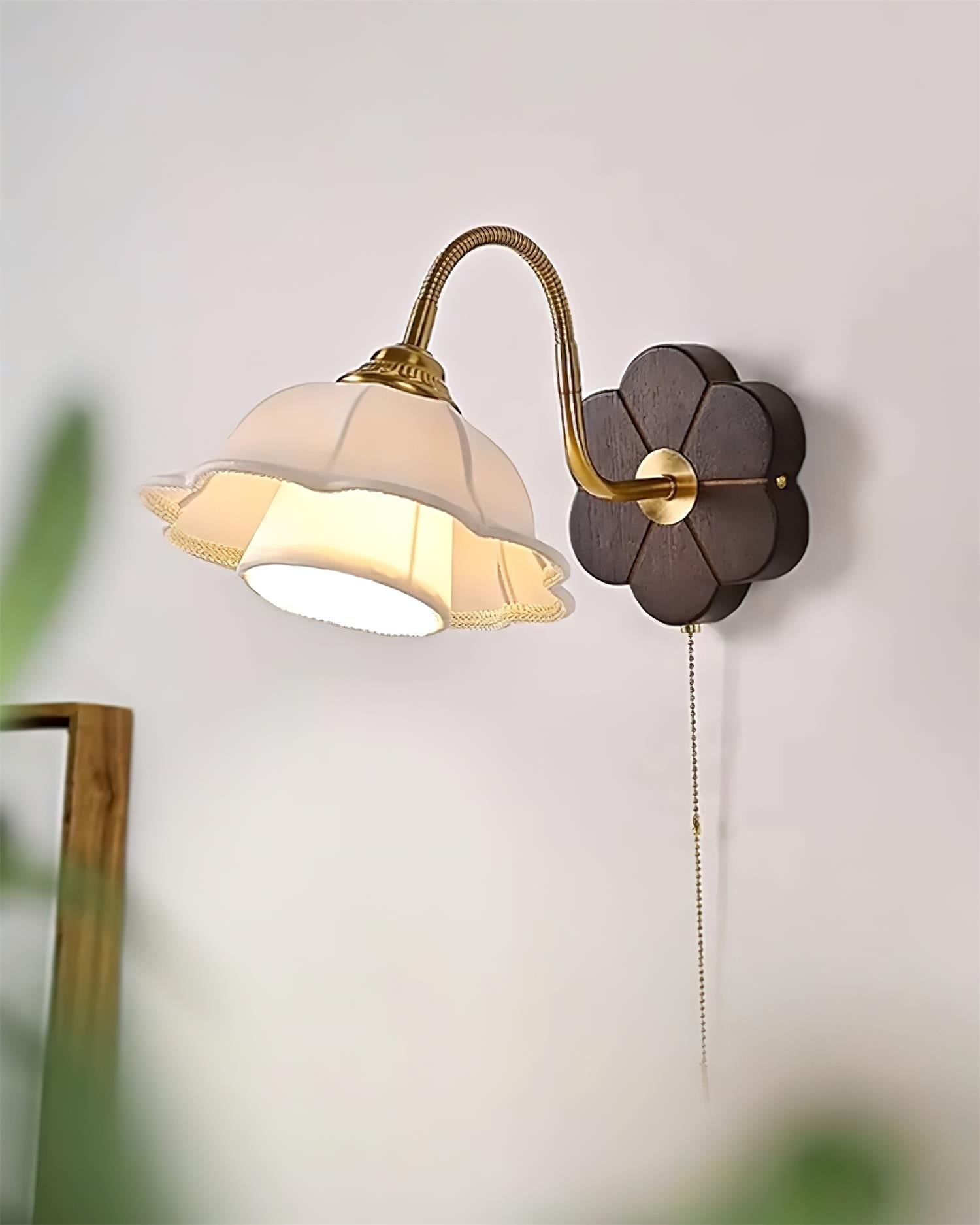 Maribel Vintage Flower Wall Lamp - Neutralighting