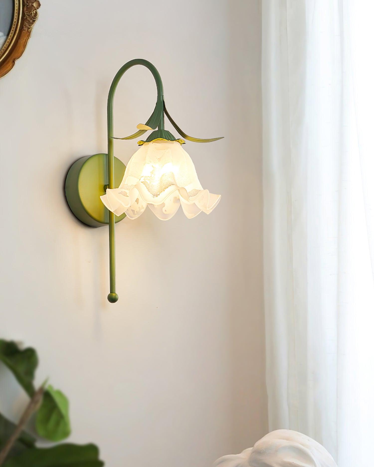 Luna Lily Flower Wall Lamp - Neutralighting