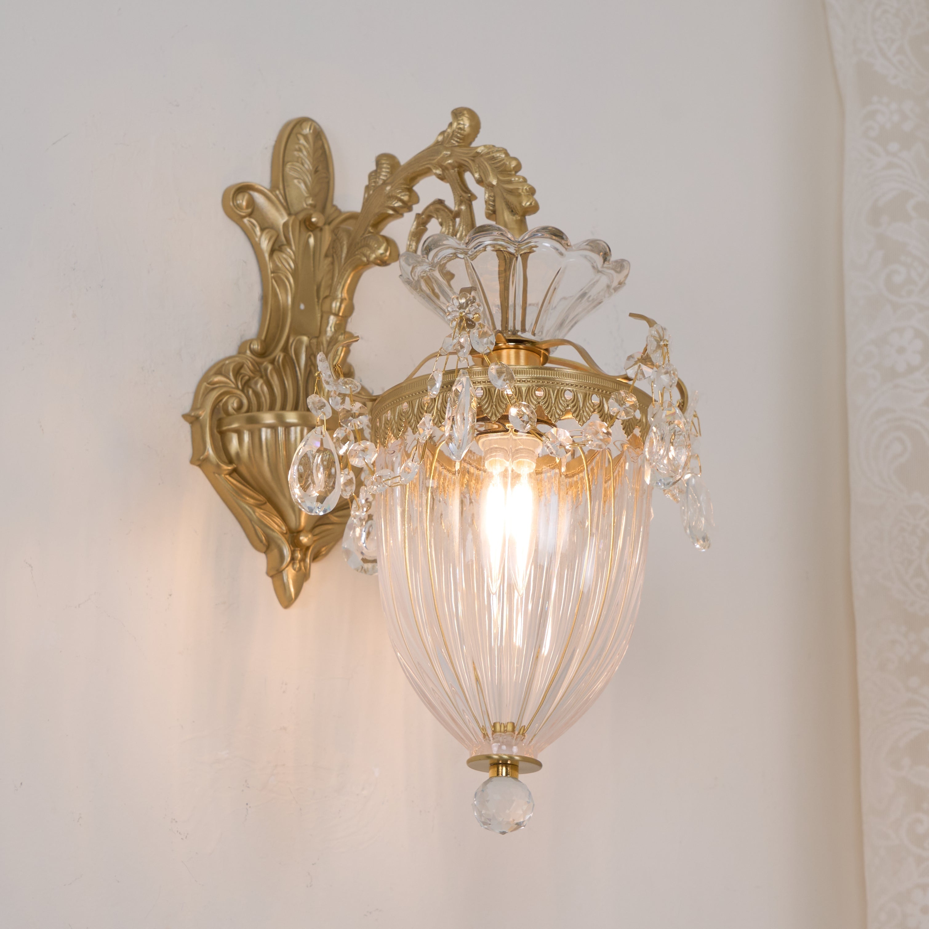 Elosia Gold Double Wall Lamp - Neutralighting