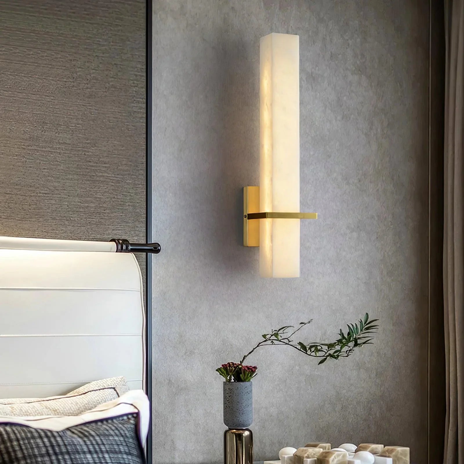 Ritta Wall Lamp White Alabaster Brass Modern Cuboid - Neutralighting