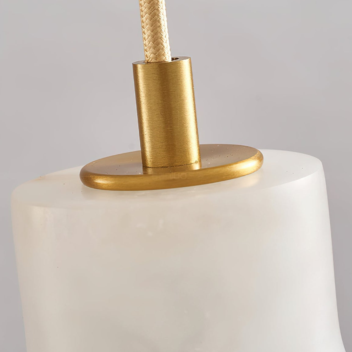 Ritta Alabaster Pendant Light Brass Luxurious - Neutralighting