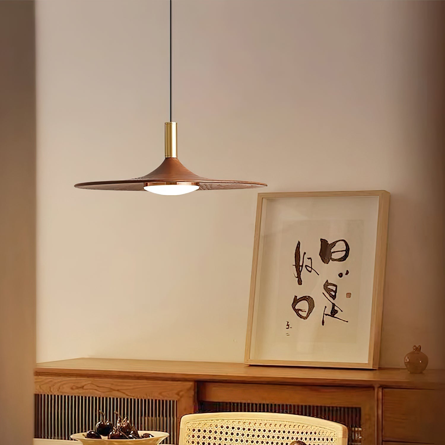 Pend­­ant Light Hat Shape Midcentury - Neutralighting