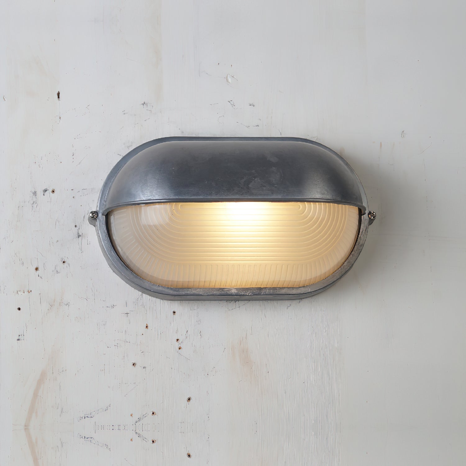 Vorn Modern Round/Ellipse Outdoor Waterproof Wall Lamp. 2 Colors - Neutralighting